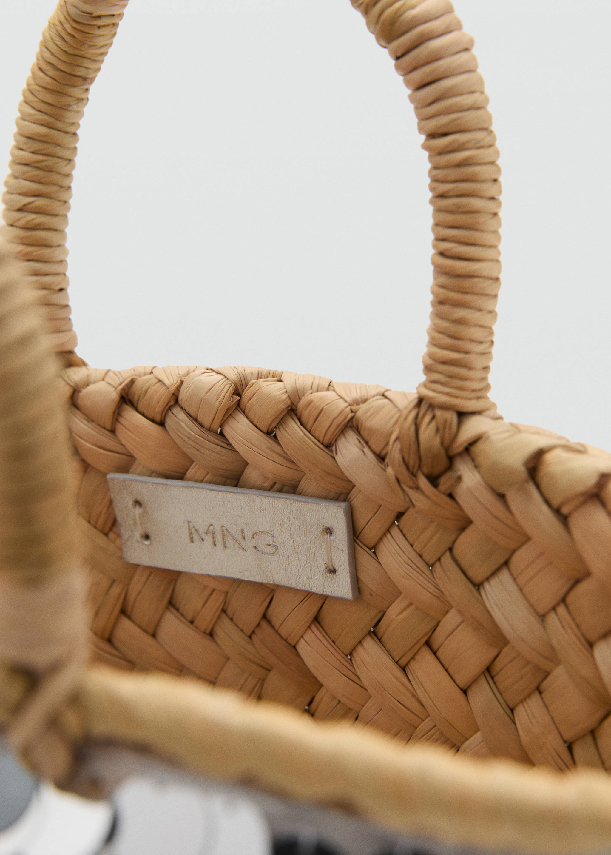 Sequined mini-basket - Details of the article 1