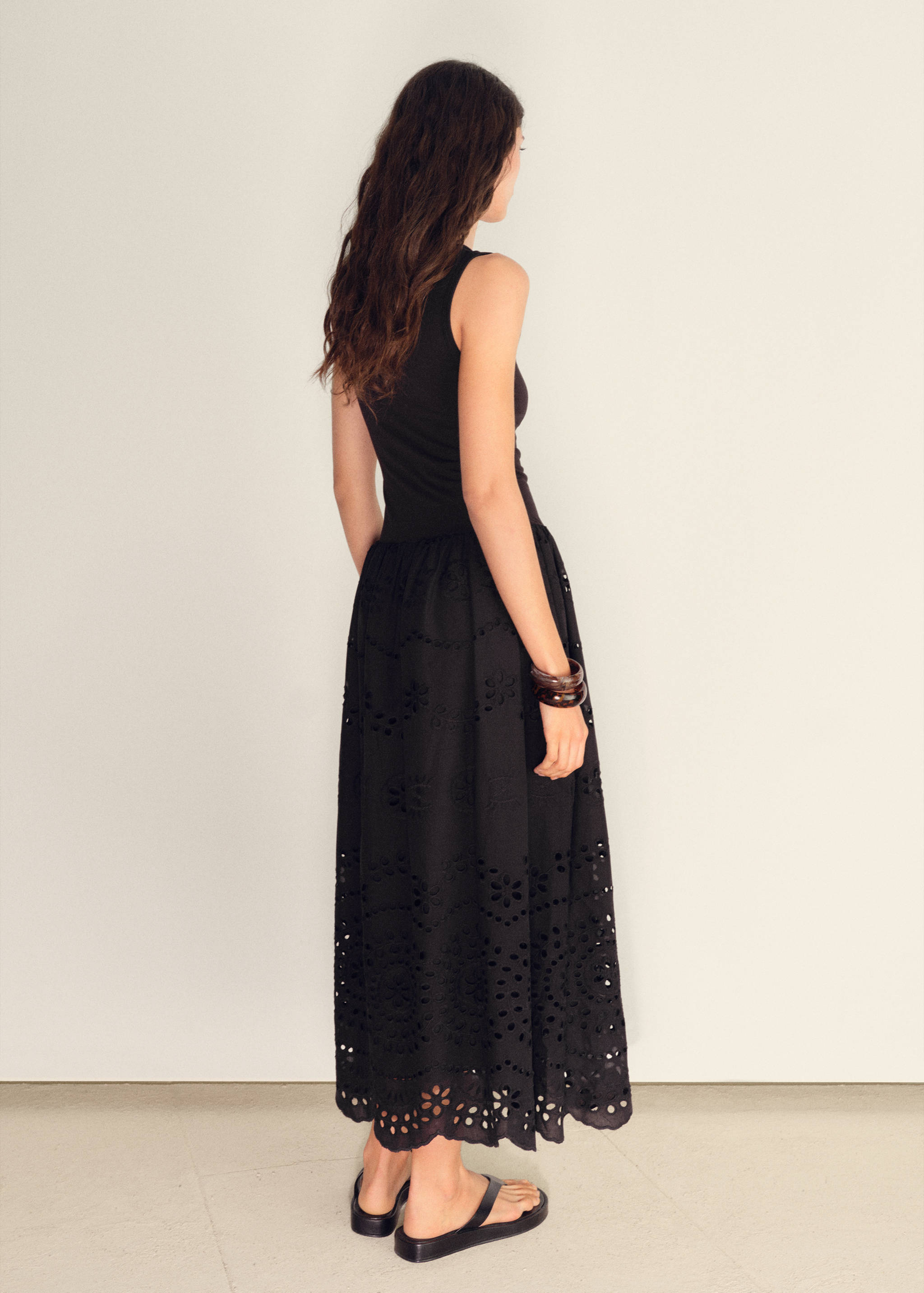 Openwork embroidered combined dress - Reverse of the article