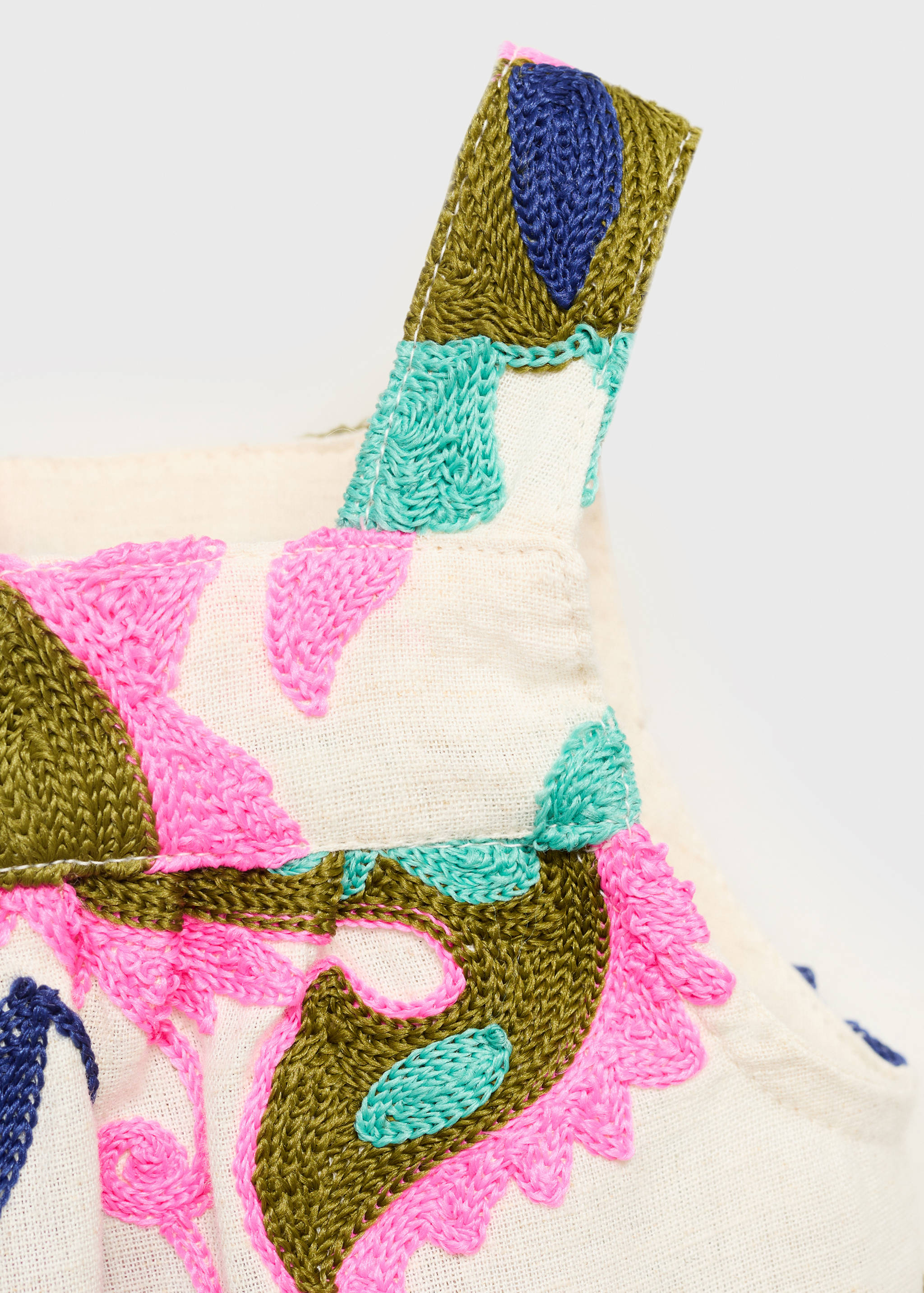 Embroidered linen blouse - Details of the article 8