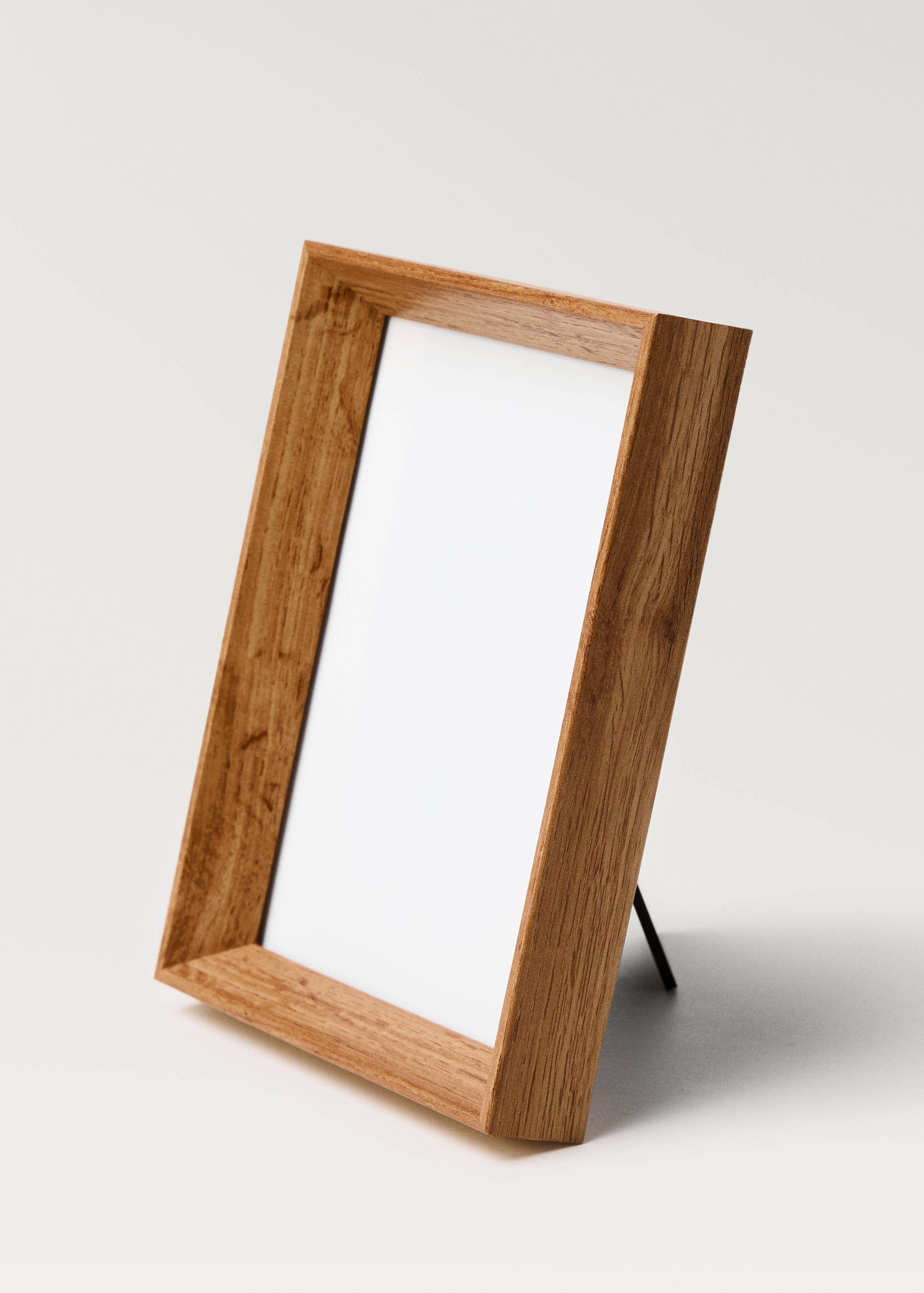 Moldura média de madeira biselada - Plano médio