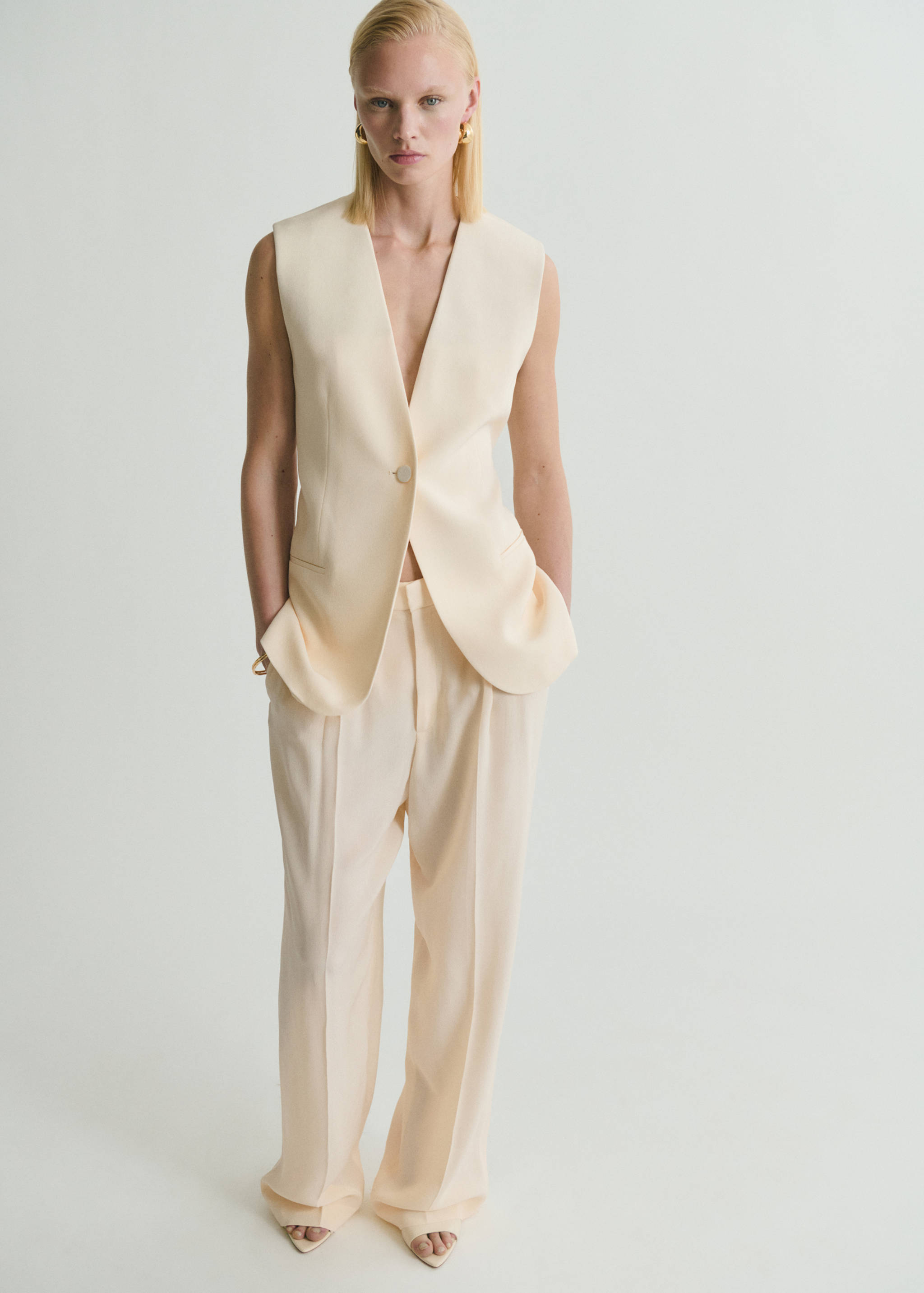 Flowy suit vest - Details of the article 6