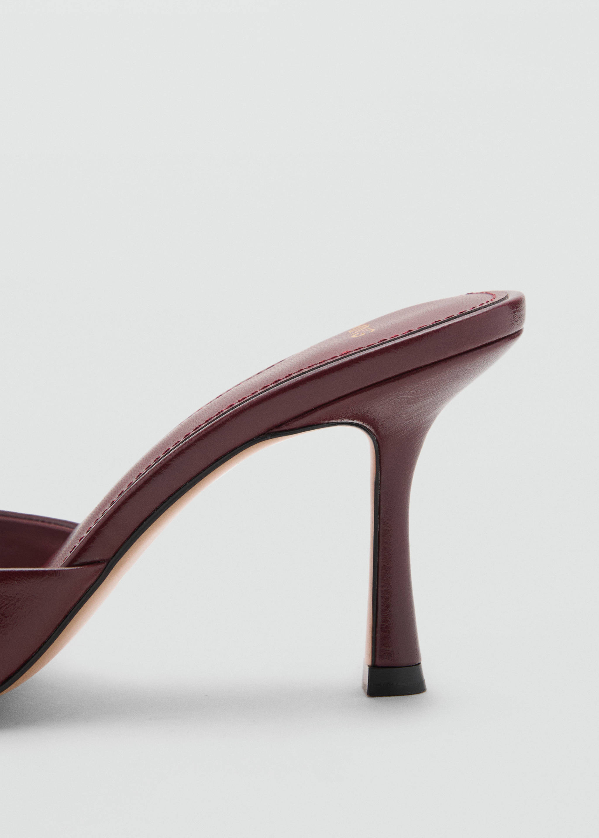 Sandales pointues à talon - Détail de l'article 1