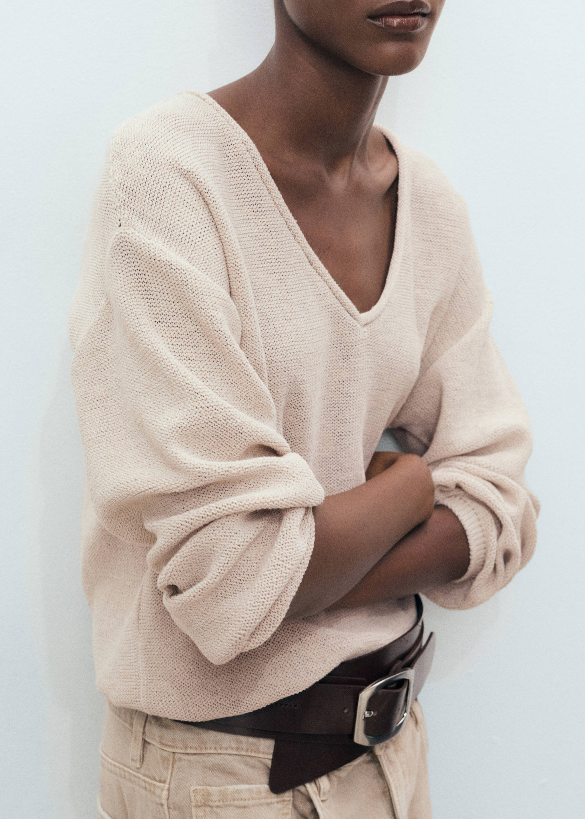 V-neck knit sweater - Details of the article 6