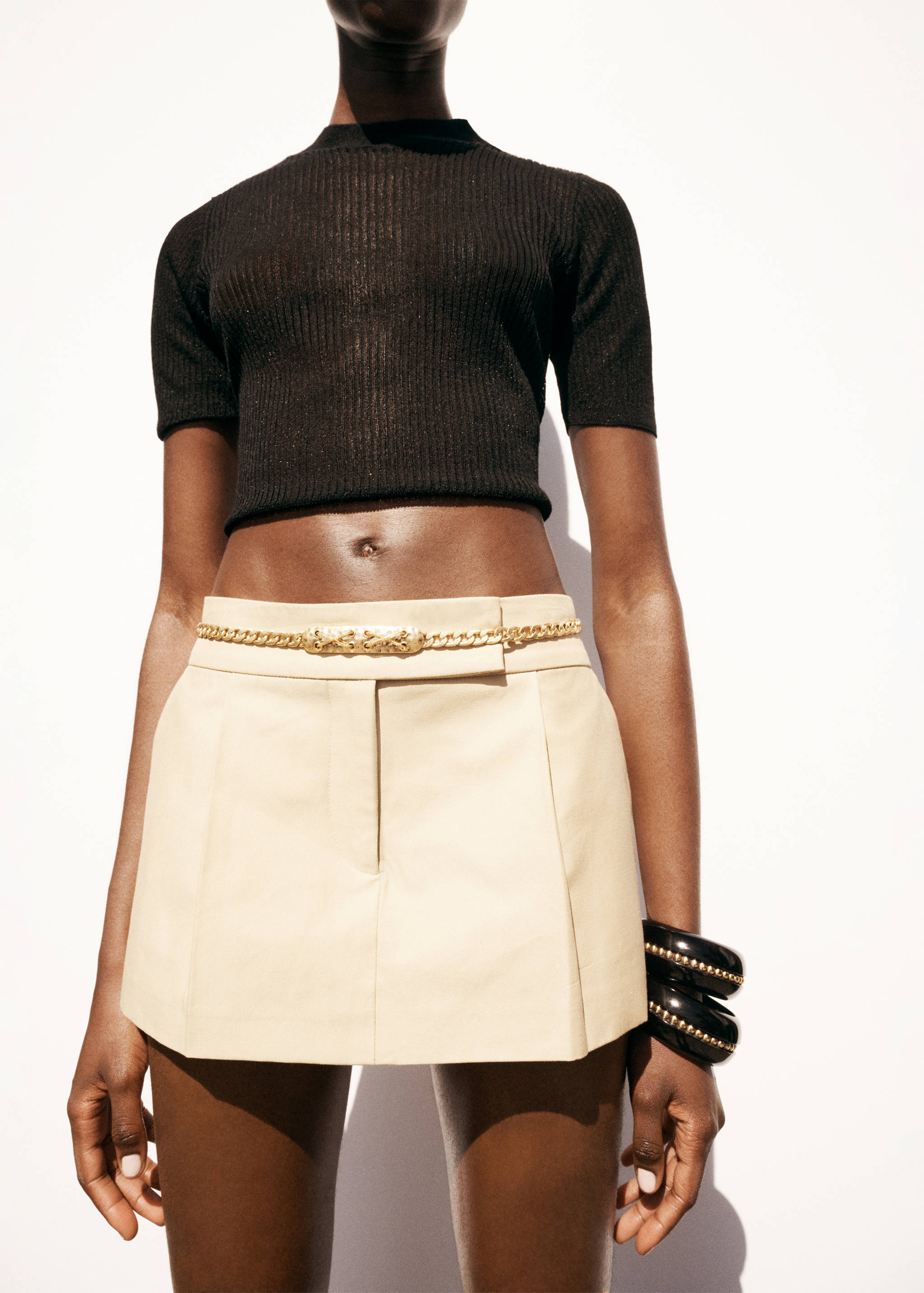 Mini-skirt with pleats - Details of the article 7