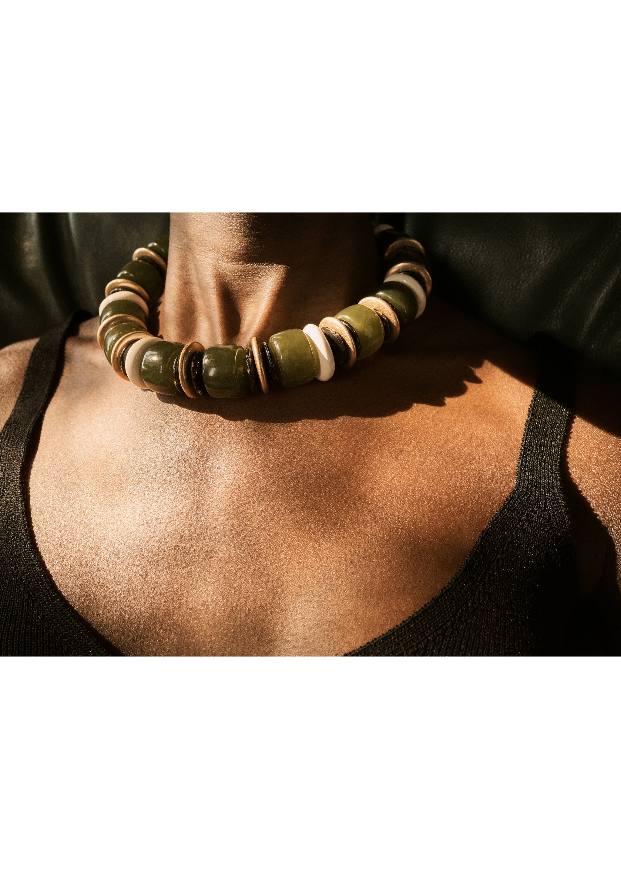 Collar bolas combinadas - Plano panorámico, Verde pastel. Ref: 17081274-00.