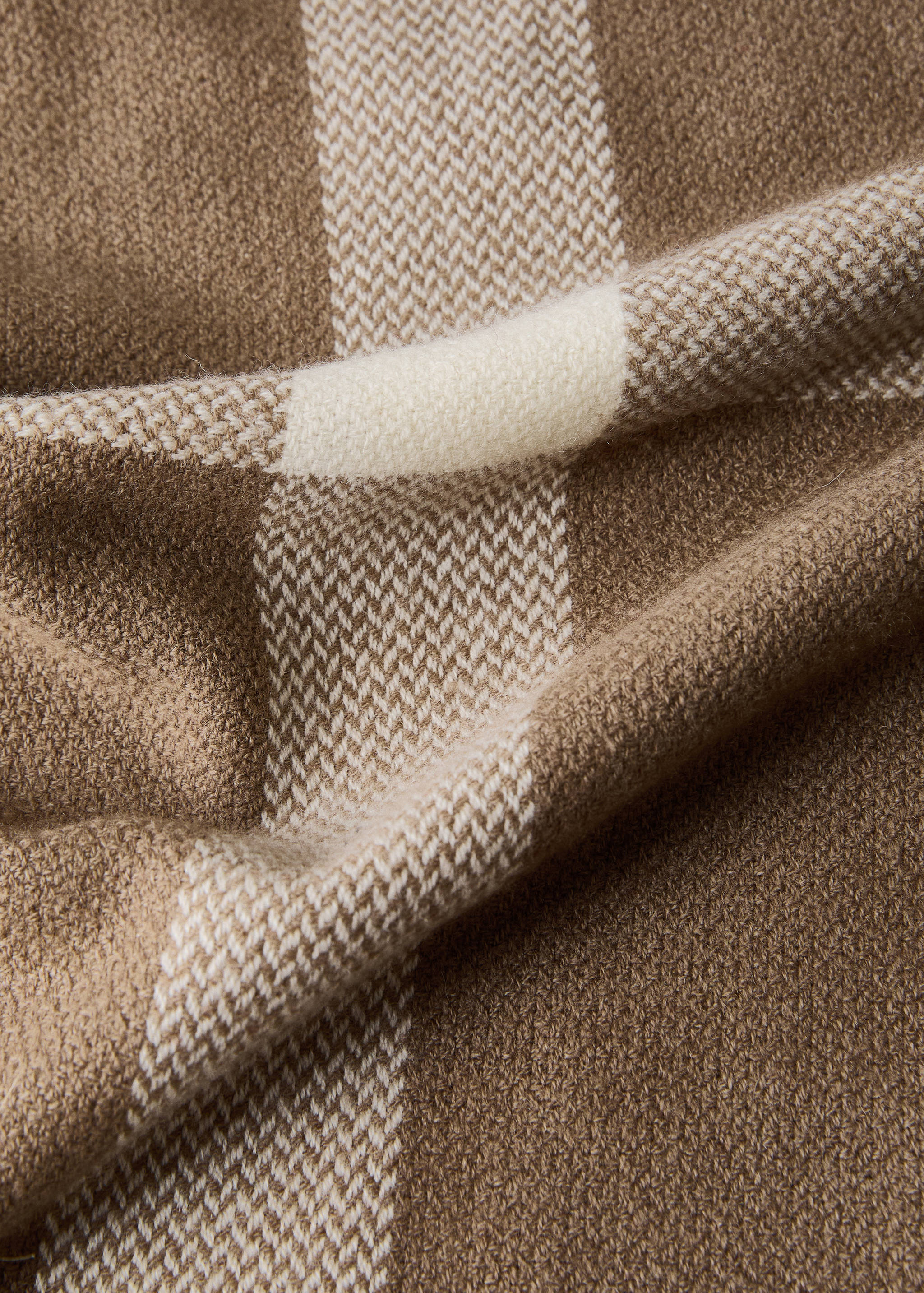 Wool blanket with fringe finish - Details of the article 2
