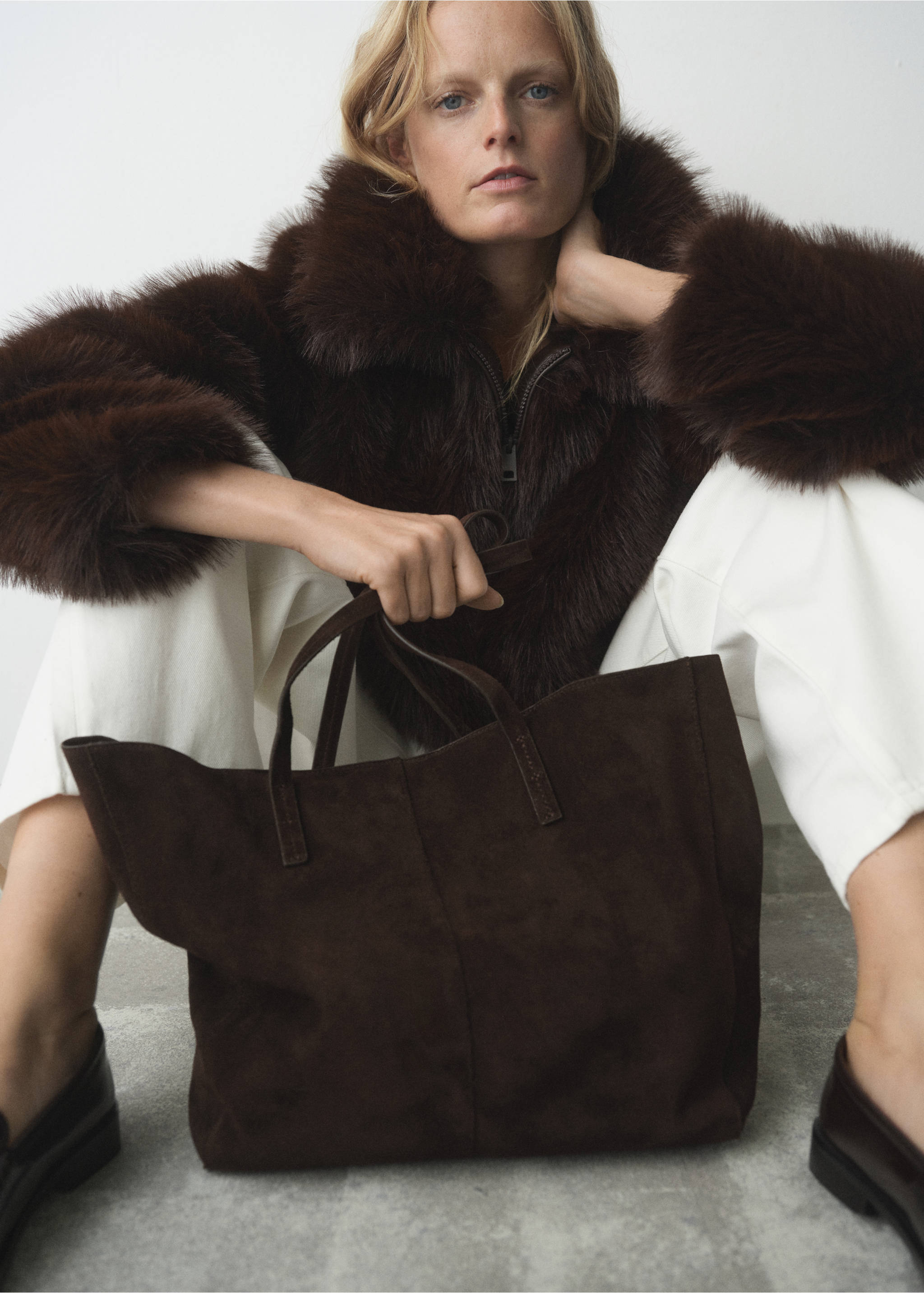 Suede shopper bag - General plane, Chocolate. Ref: 17081281-00.