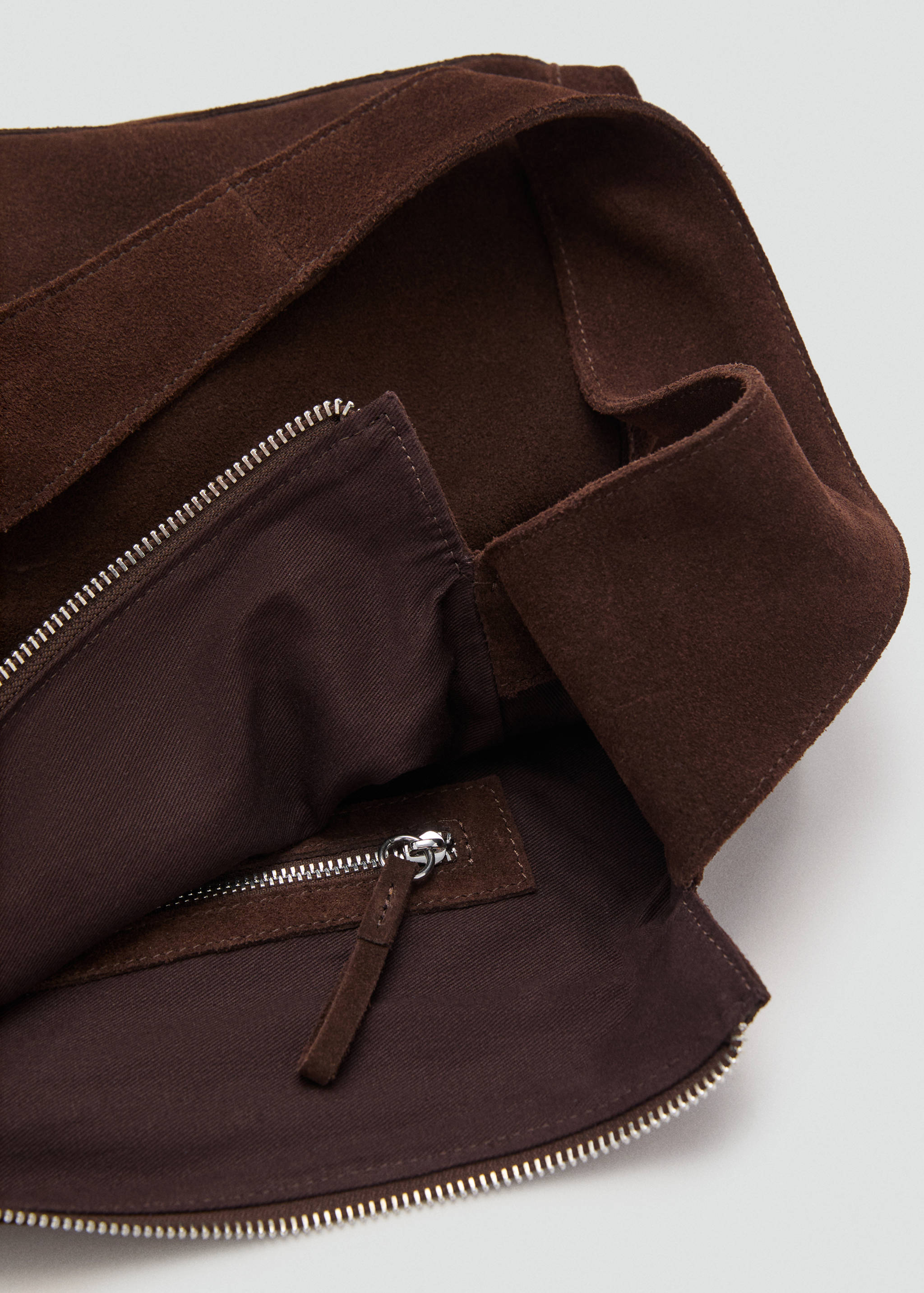 Suede shoulder bag - Details of the article 2