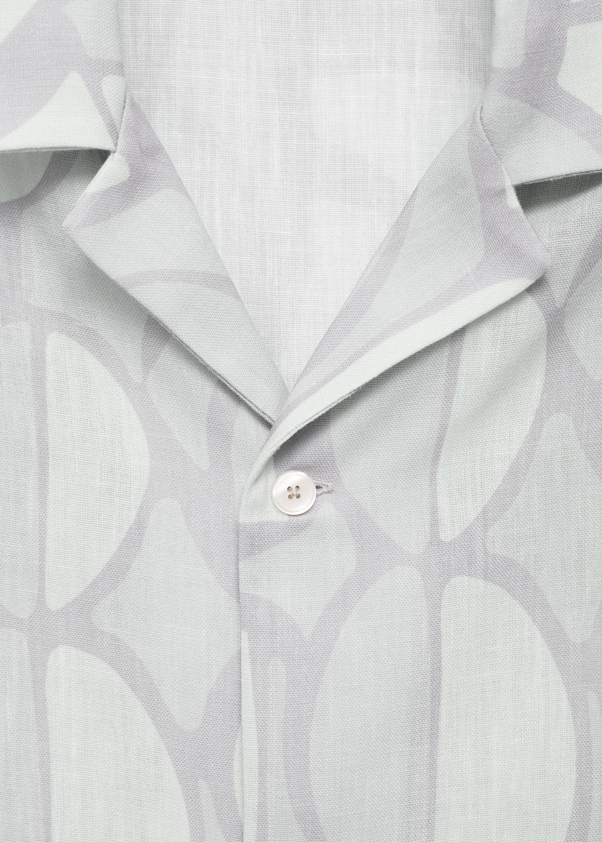 Printed short-sleeved shirt - Details of the article 8