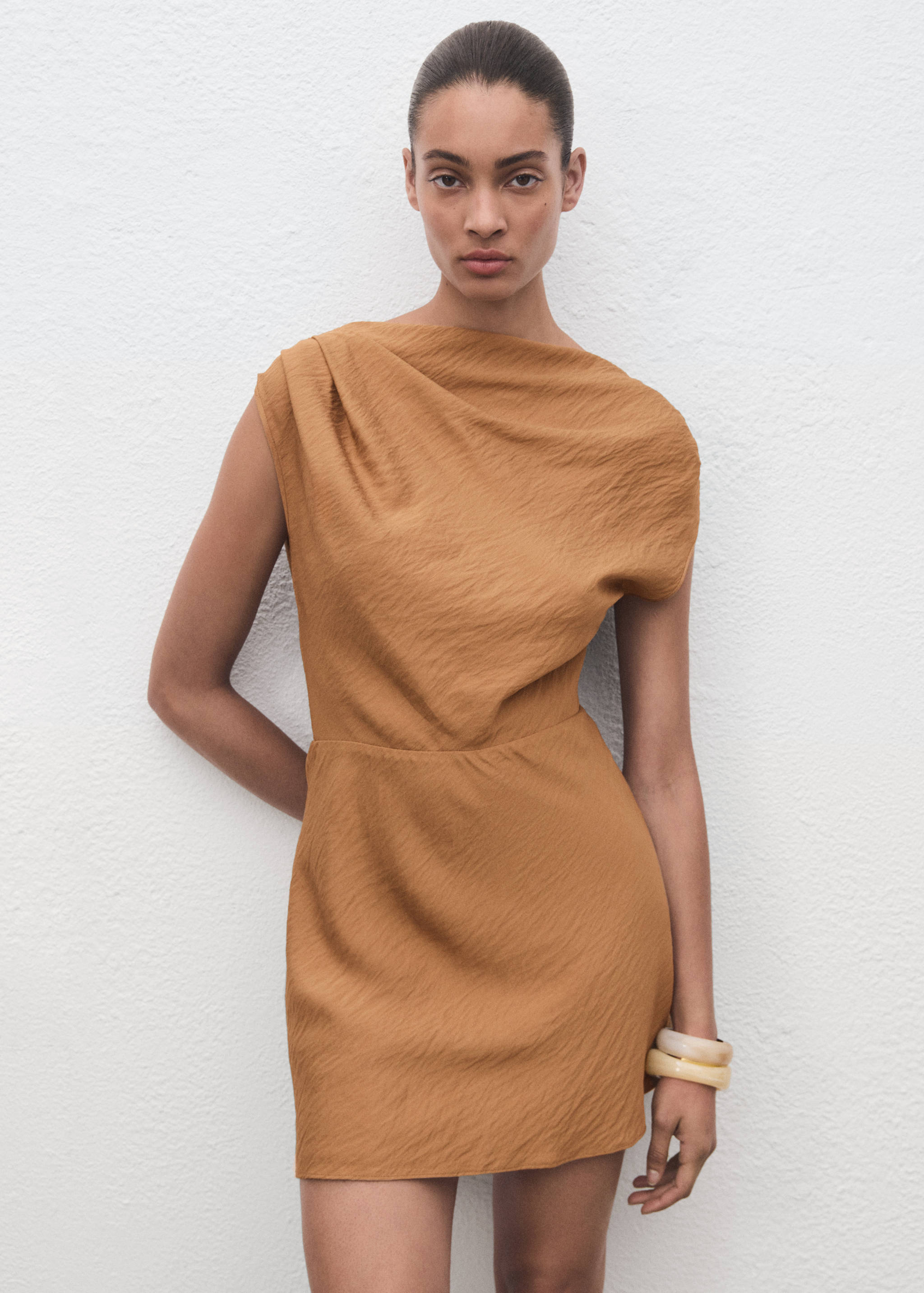 Asymmetric draped gown - Medium plane