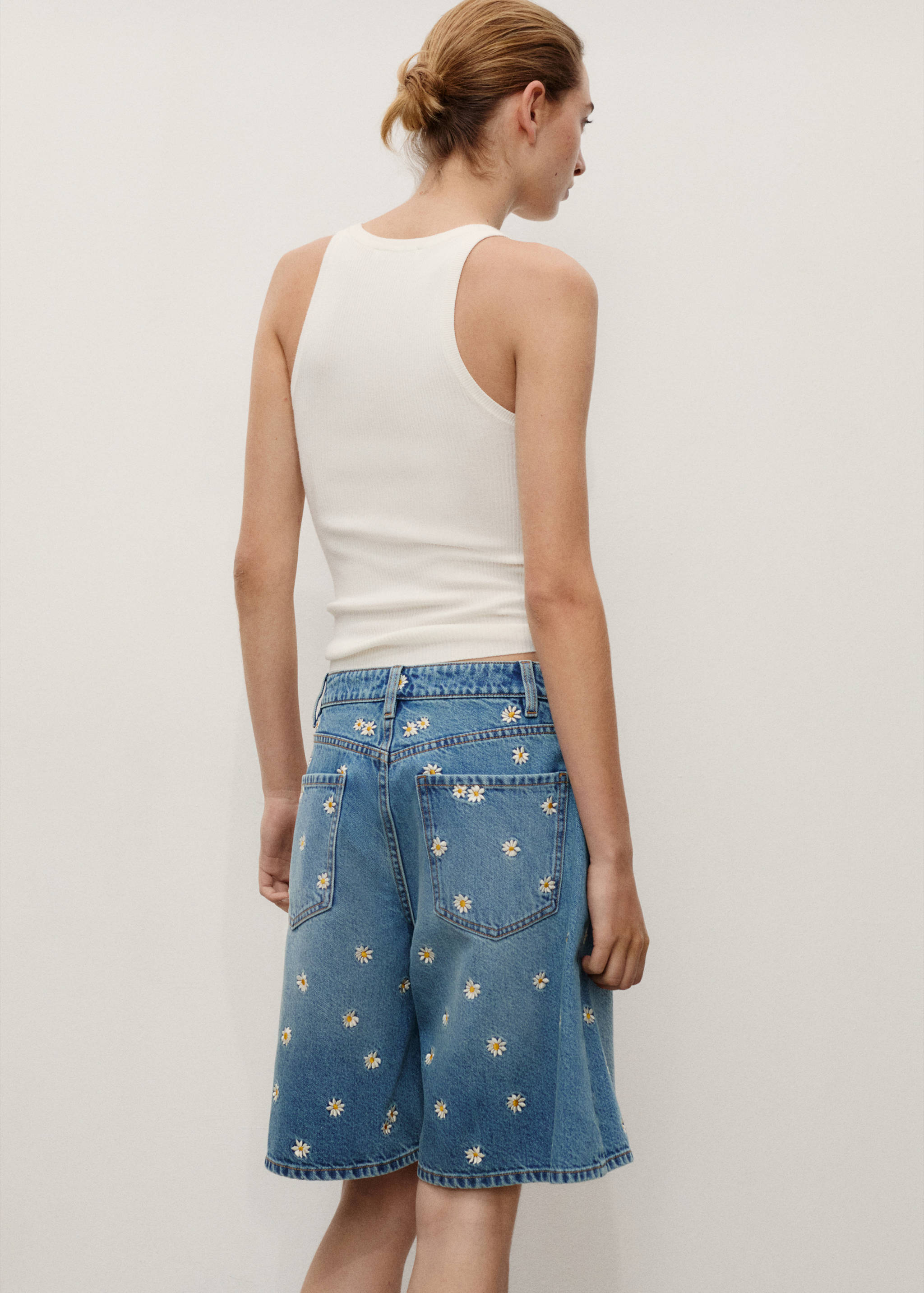 Floral-embroidered denim bermuda shorts - Reverse of the article