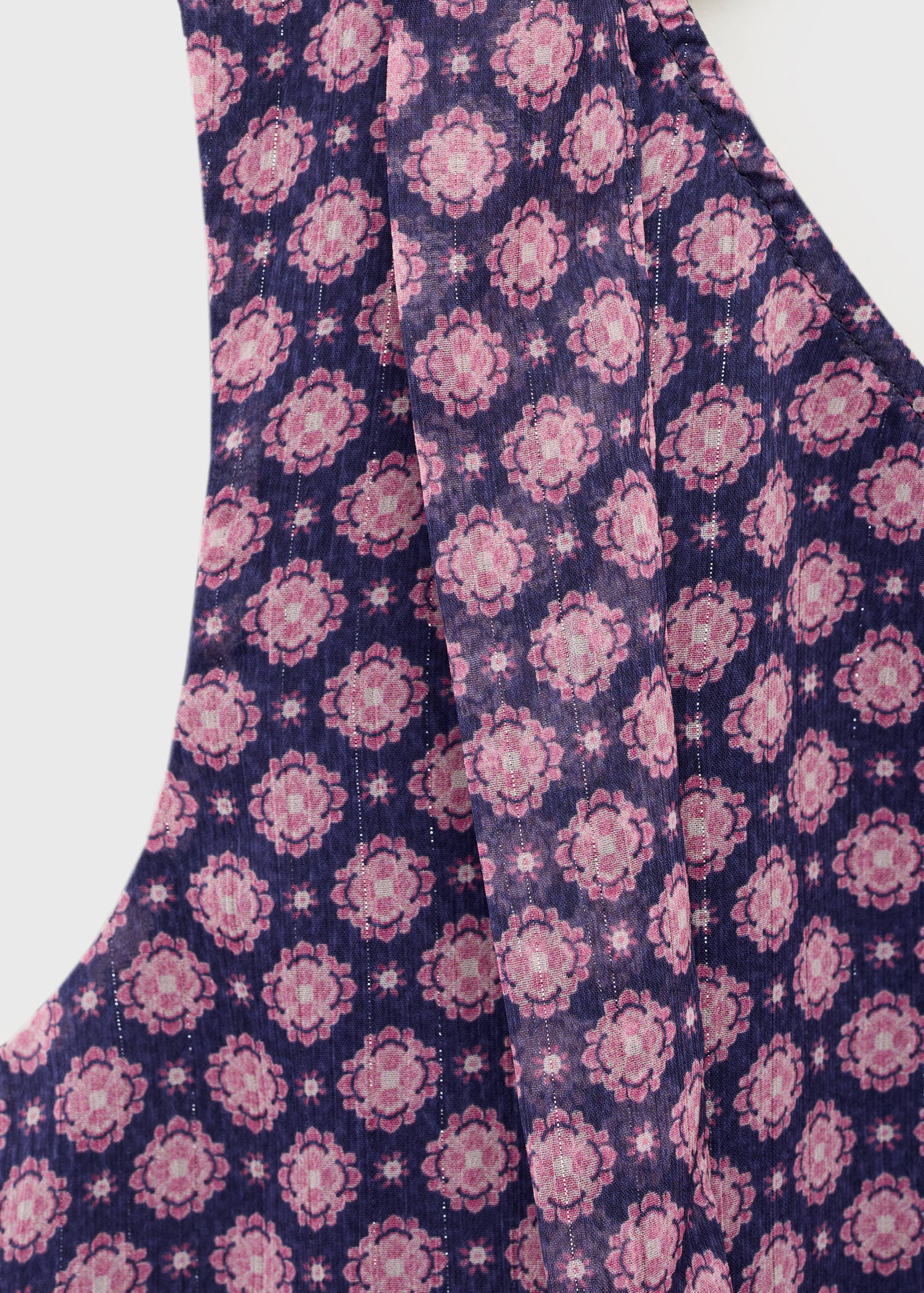 Blusa assimétrica com laço na gola - Pormenor do artigo 8