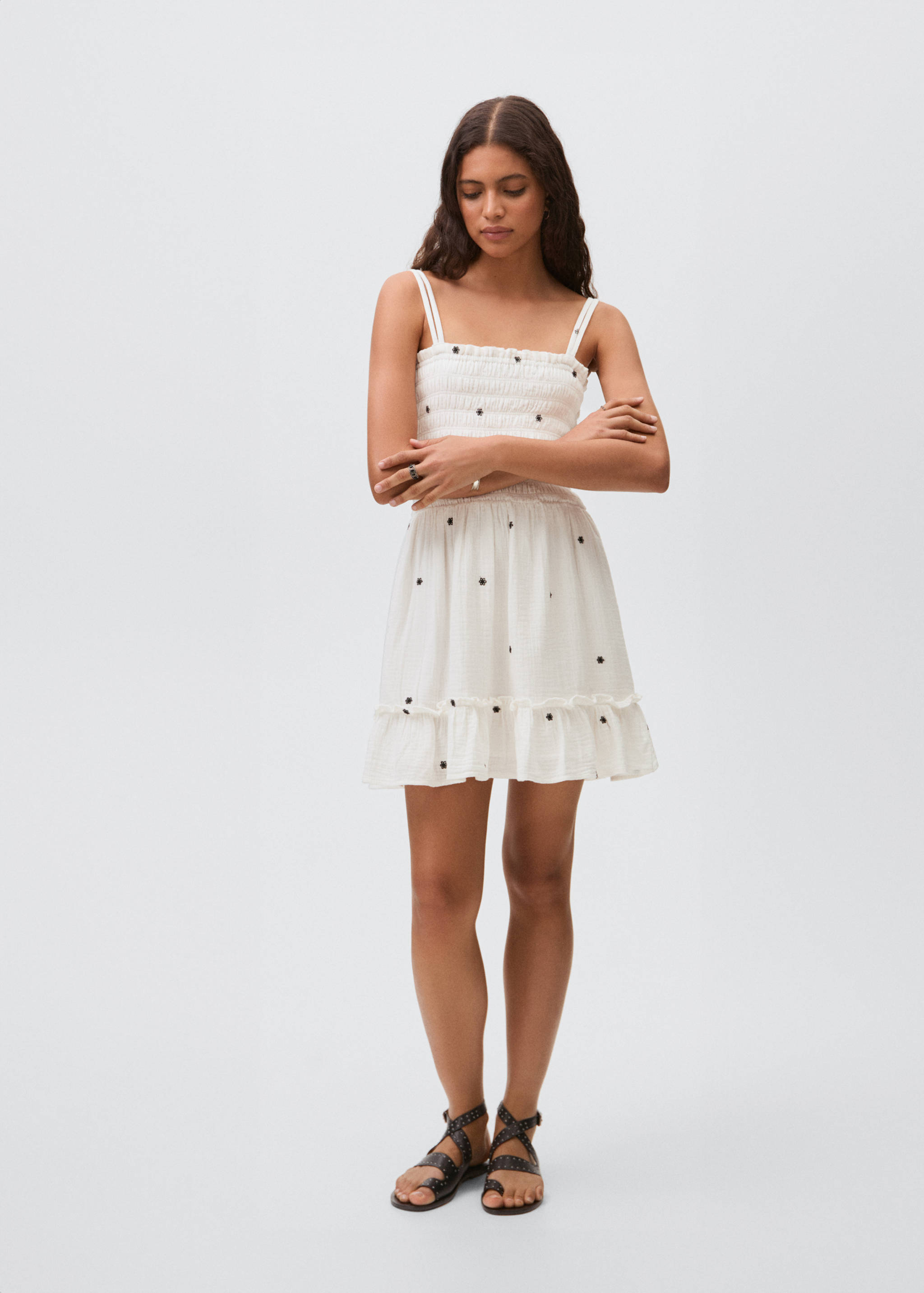 Embroidered cotton dress with floral pattern - General plane