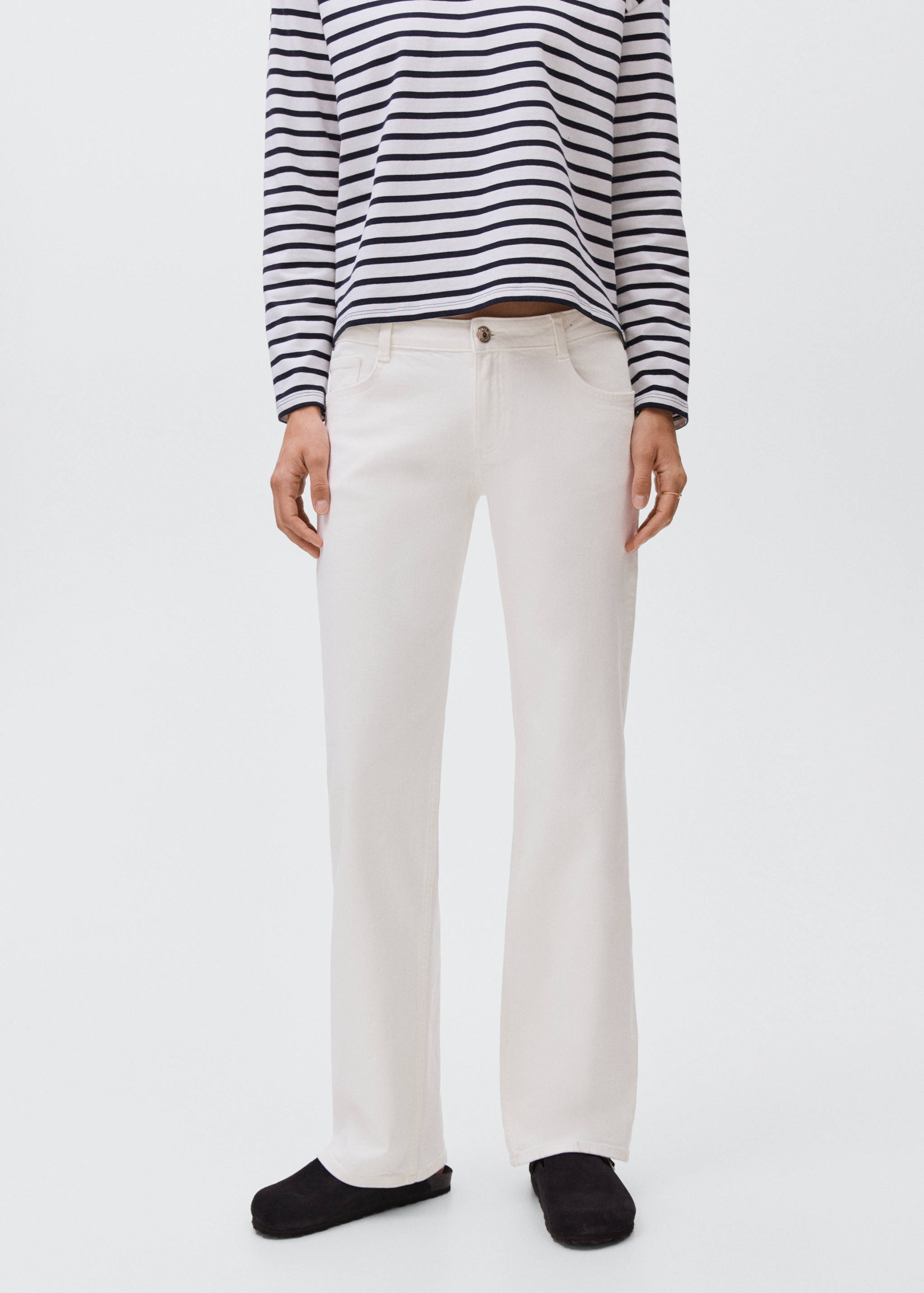 Blugi low waist - Plan mediu