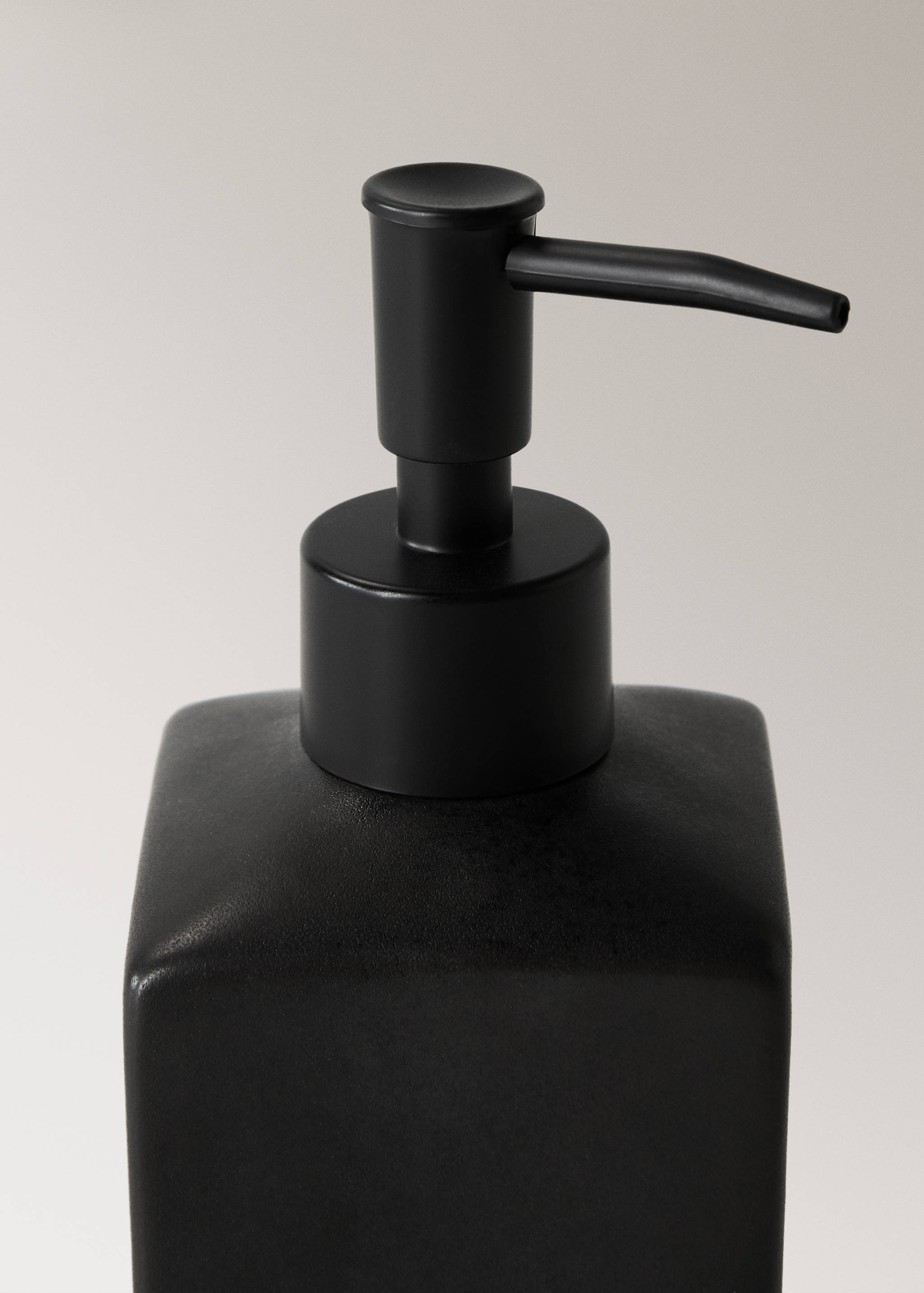 Matte-finish stoneware dispenser - Details of the article 2