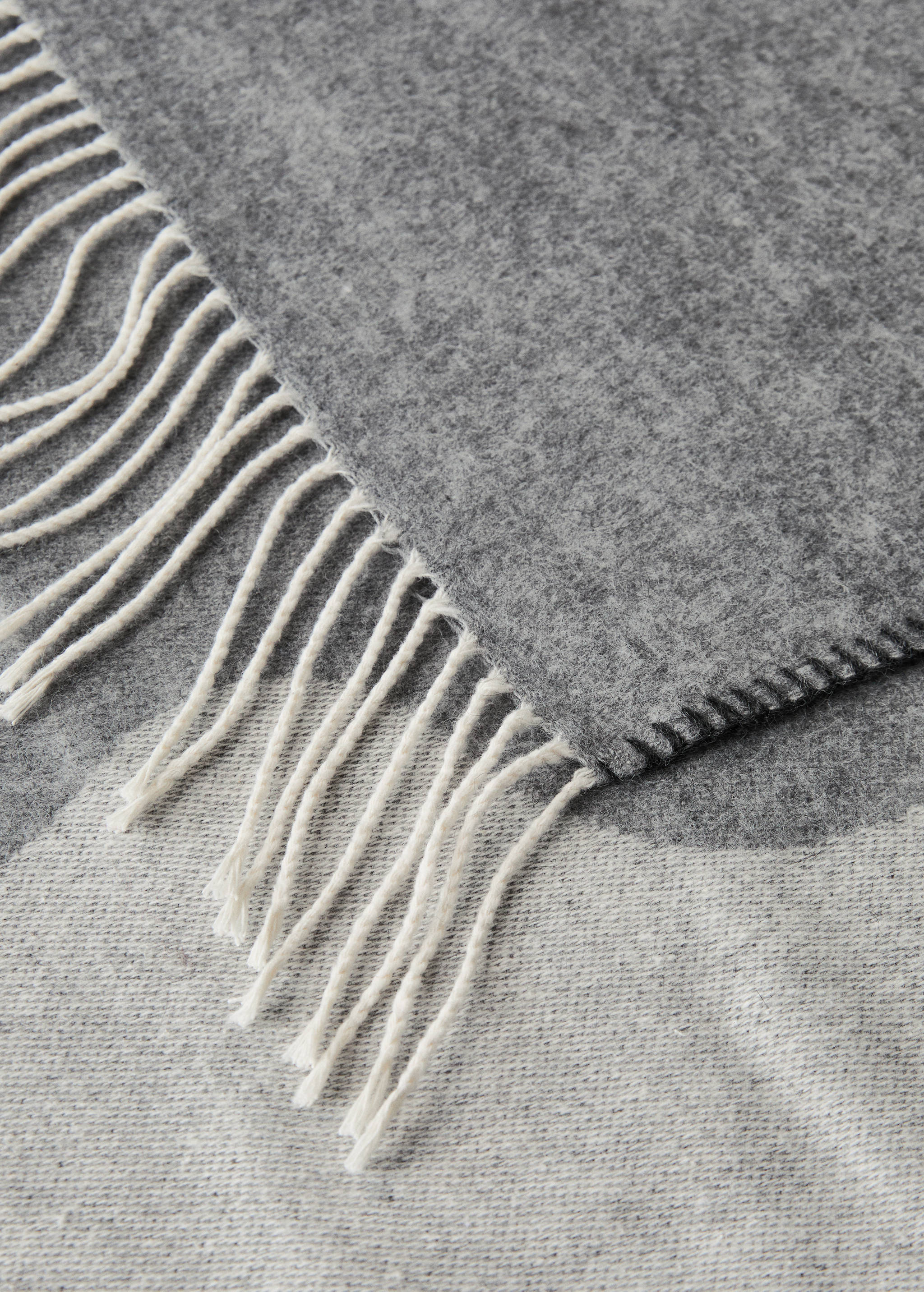 Tvåfärgad filt med mönster - Detaljer om artikeln 1