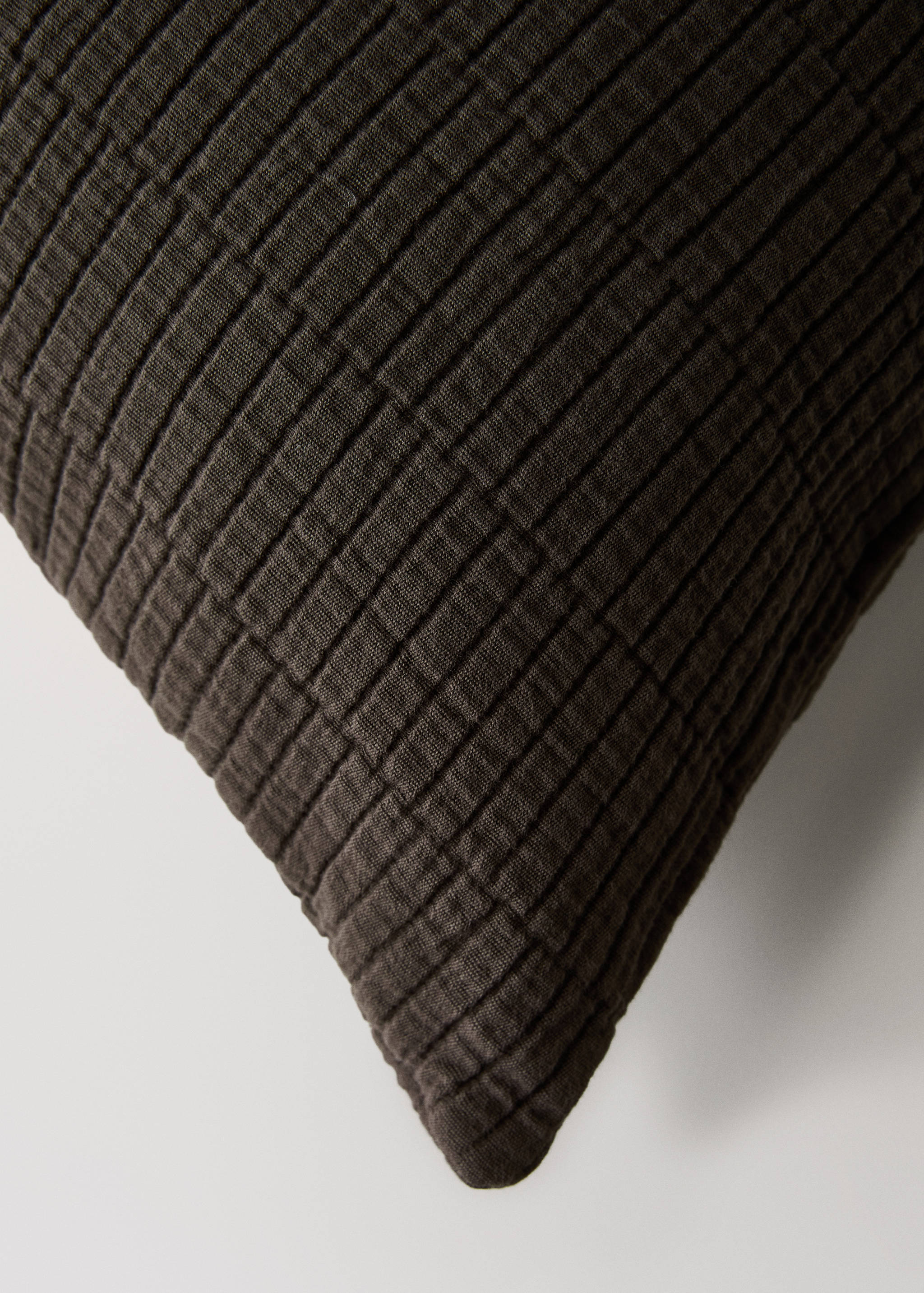 Garment-dyed cushion cover with hem 50x50 cm - Details of the article 2