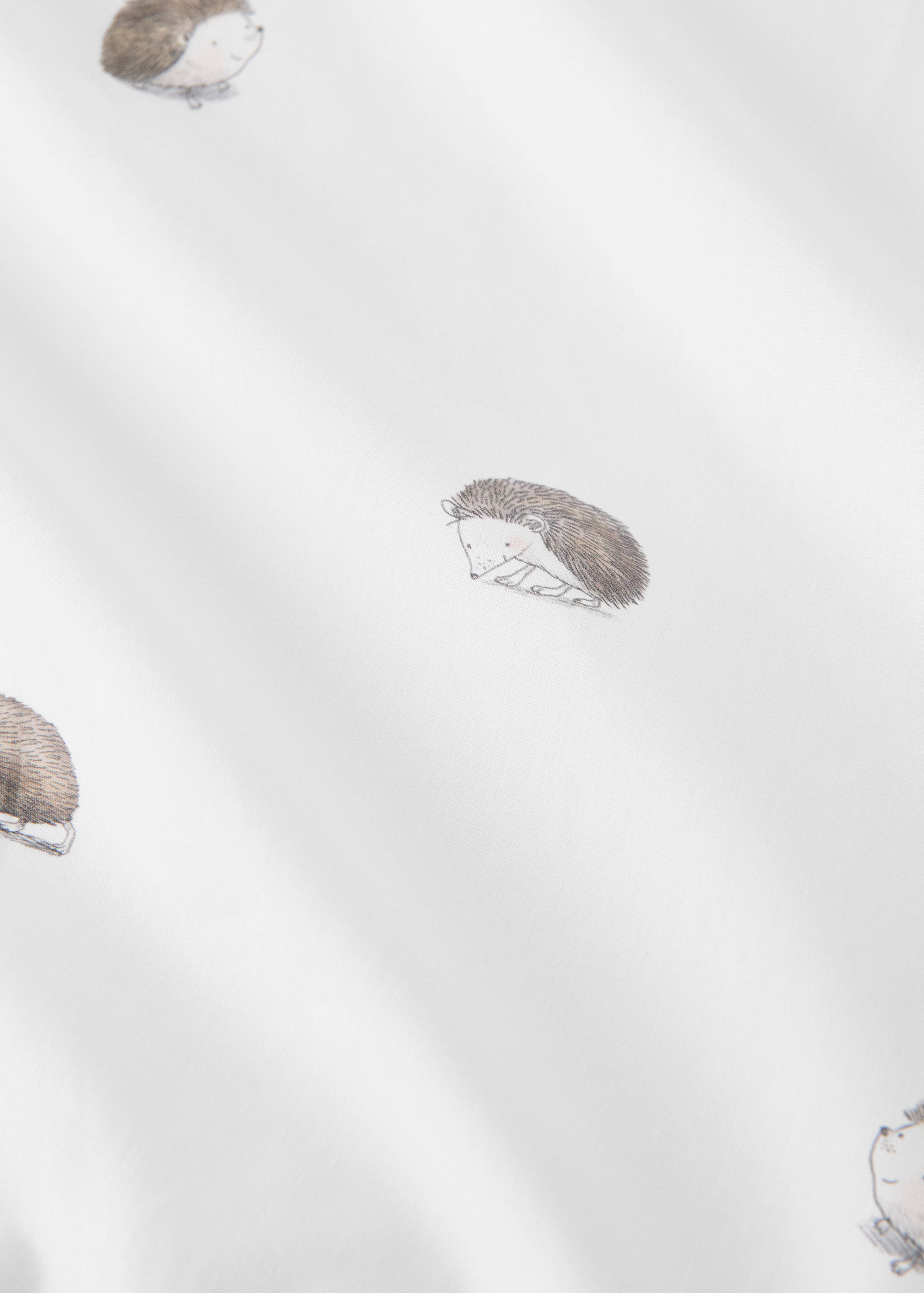 Cotton top sheet with hedgehog print for cot - Details of the article 2
