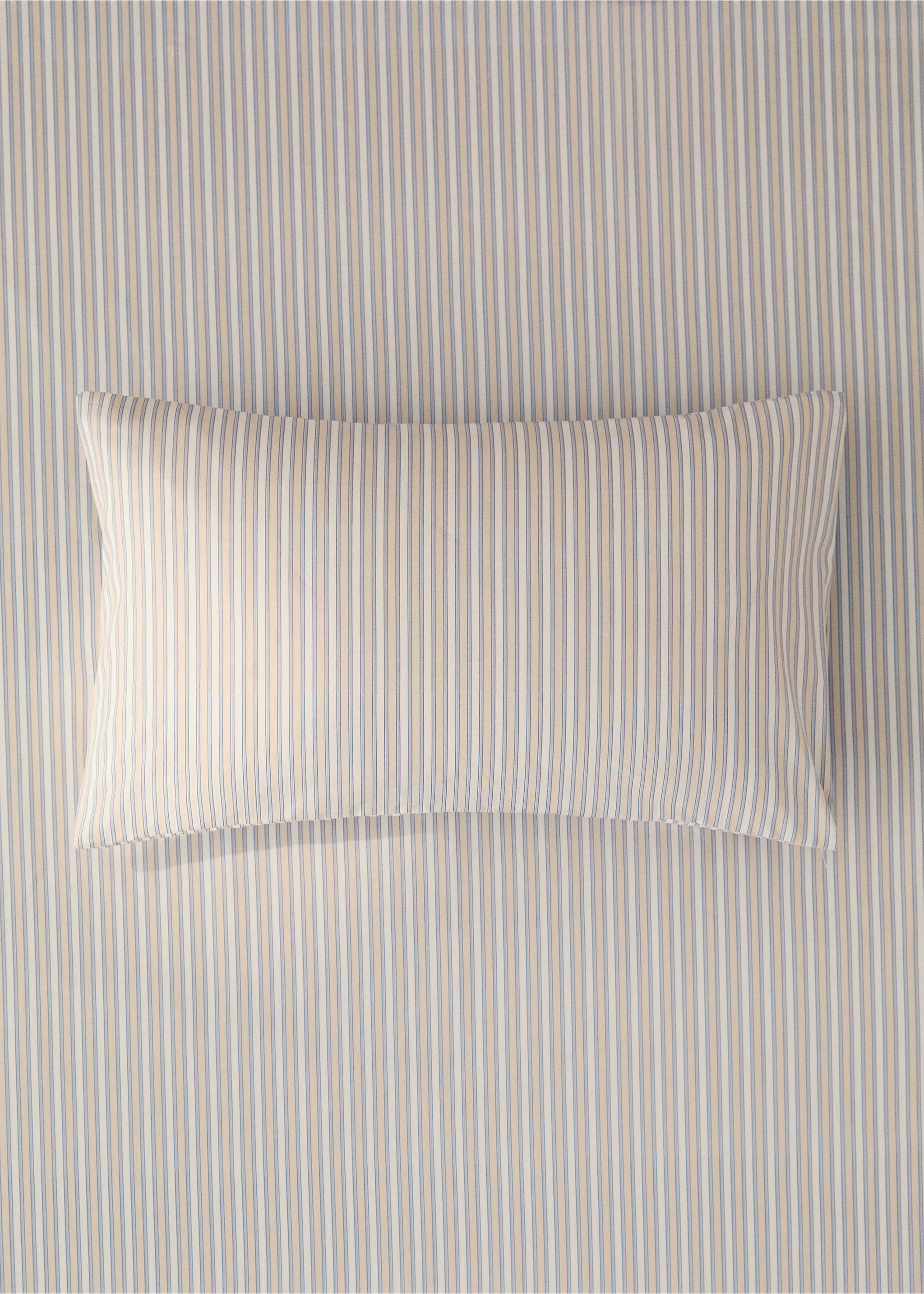 Percale cotton children's pillowcase with fine-striped print 30x50 cm - General plane, Vanilla. Ref: 17081552-00.