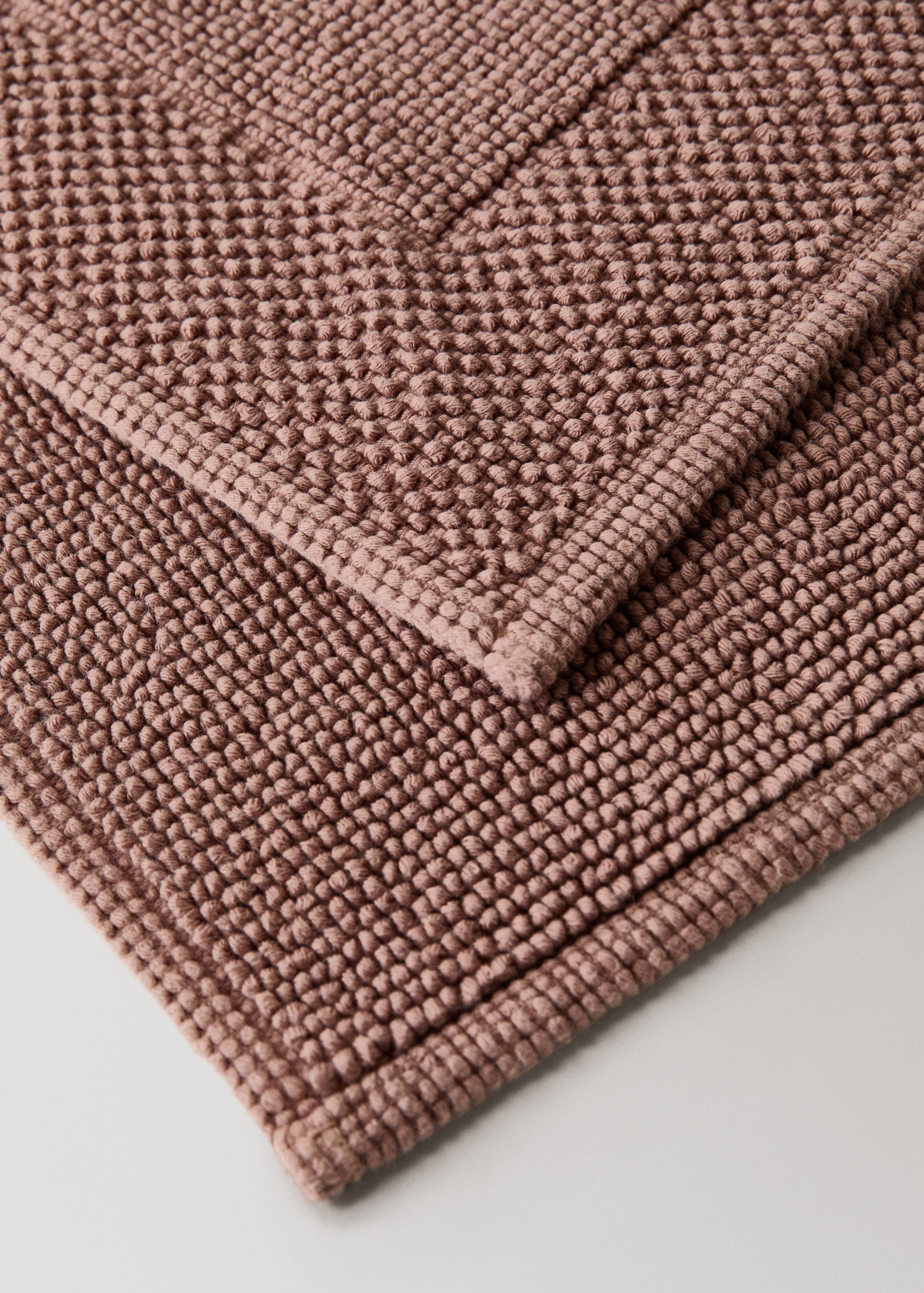Garment-dyed cotton bath rug - Details of the article 2