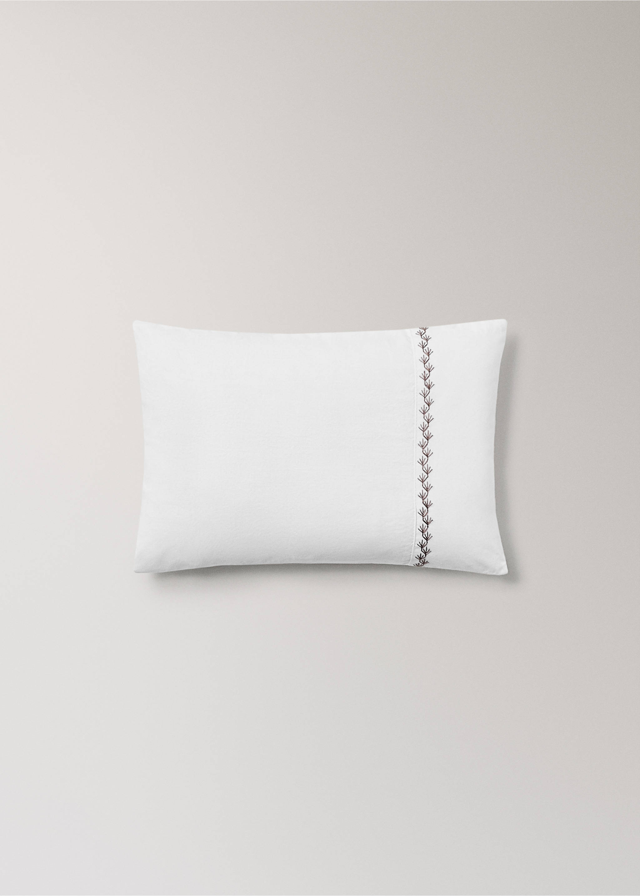 200-thread count percale cotton pillow set with embroidered detail for cot - Details of the article 3, White. Ref: 17081556-00.