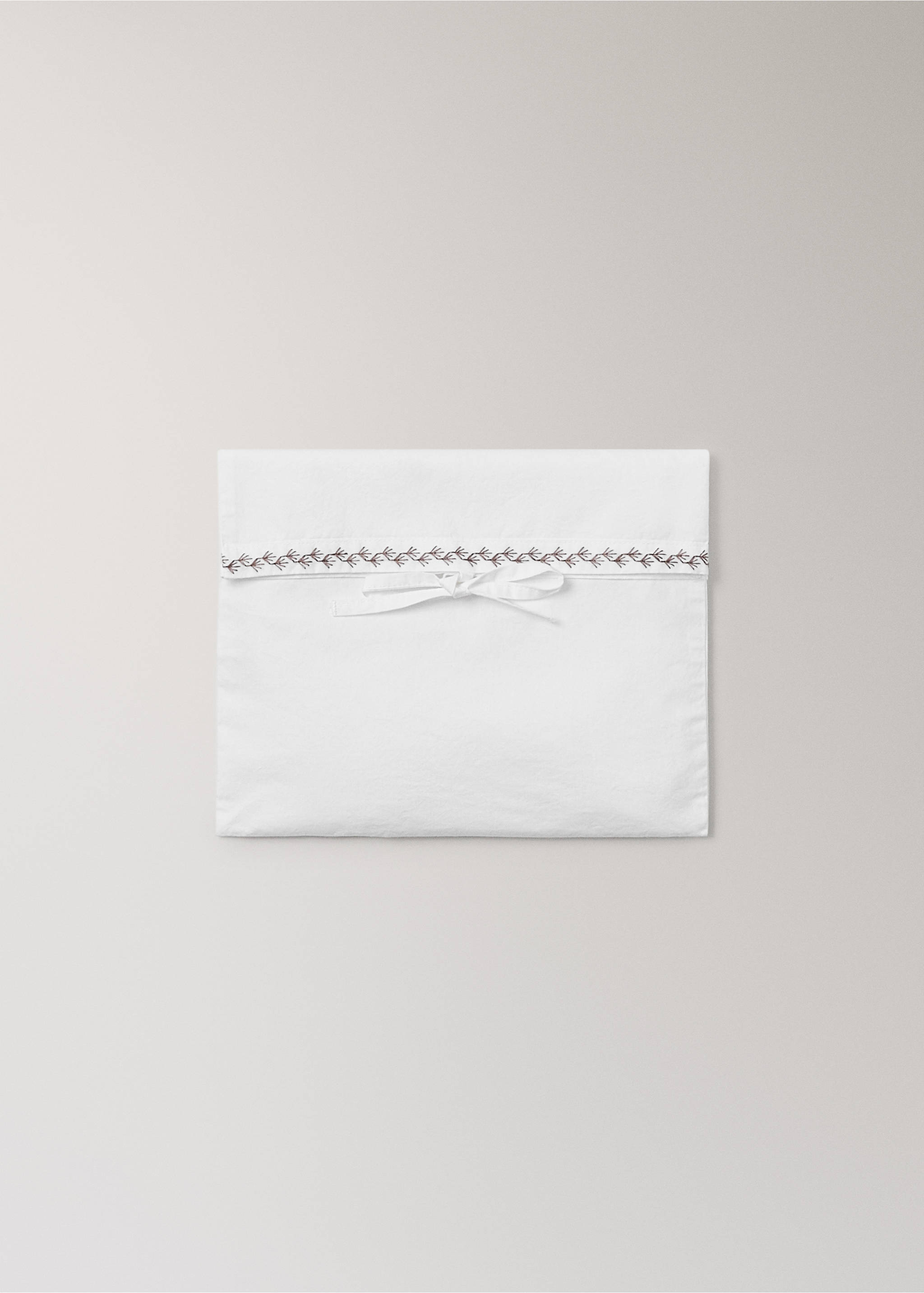 200-thread count percale cotton pillow set with embroidered detail for cot - Details of the article 5, White. Ref: 17081556-00.