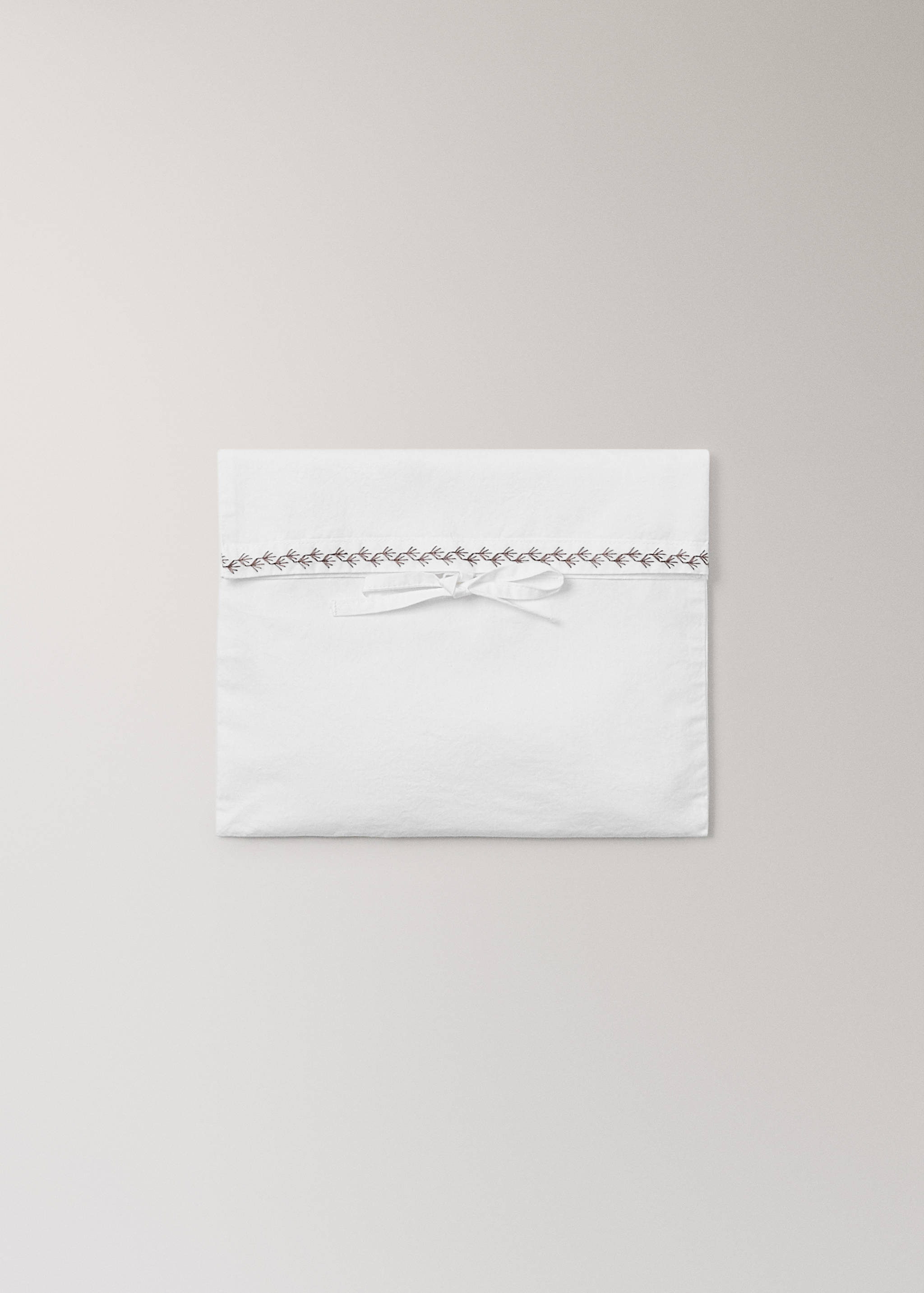 200-thread count percale cotton pillow set with embroidered detail for cot - Details of the article 5