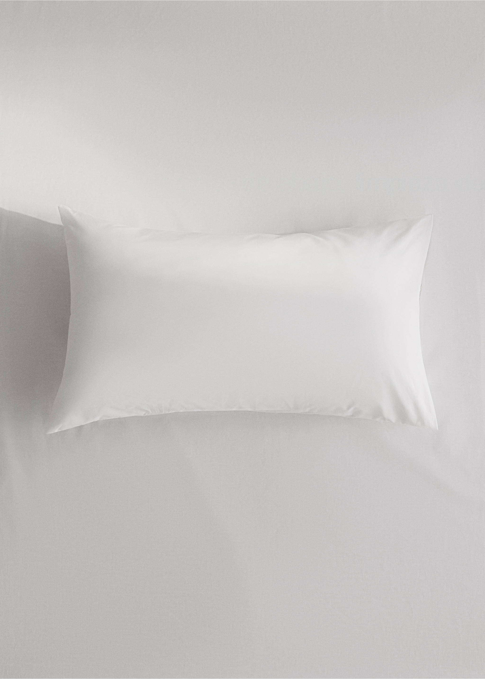 Percale cotton pillowcase with picueta detail - General plane, White. Ref: 17081562-00.