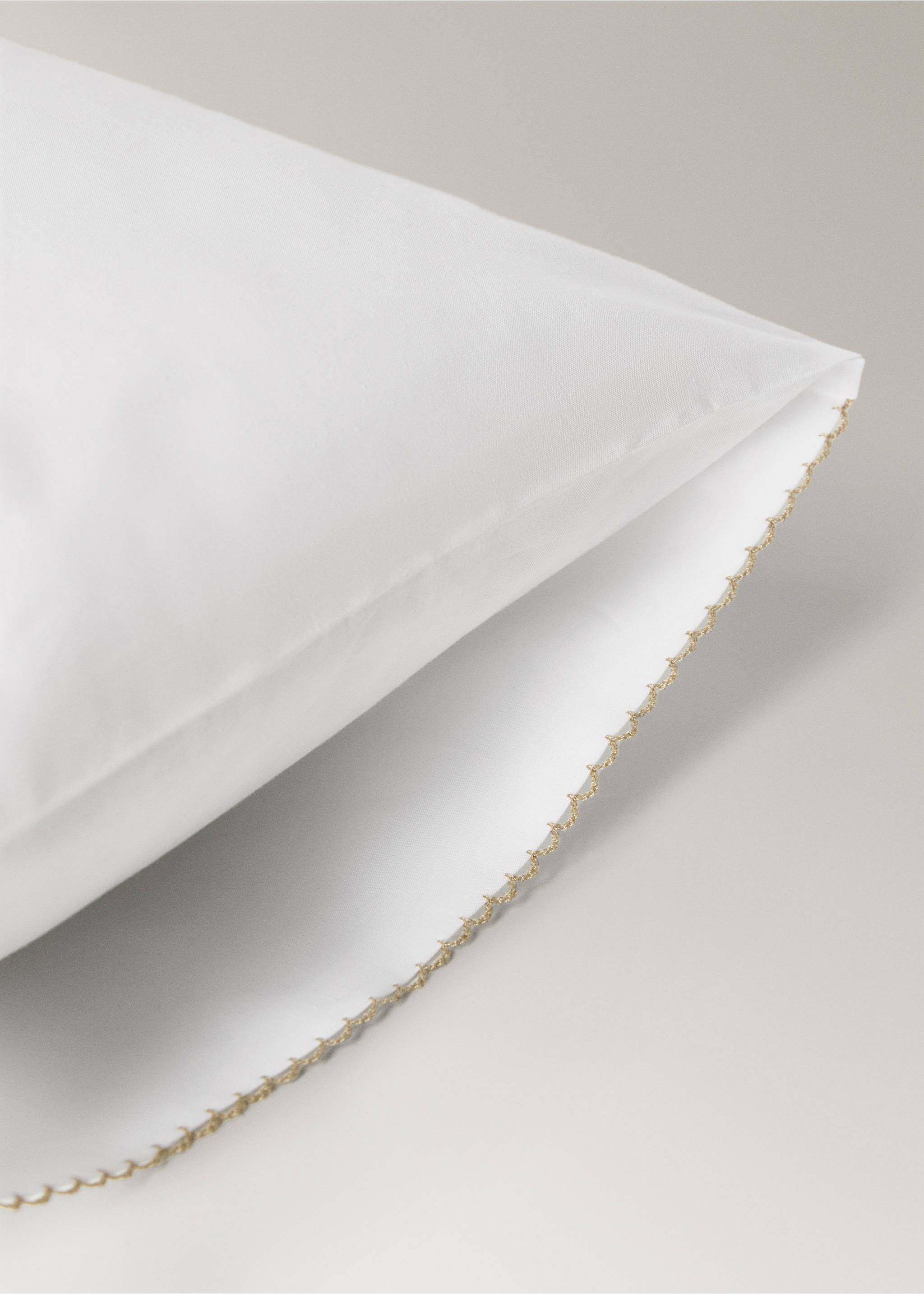 Percale cotton pillowcase with picueta detail - Details of the article 1, White. Ref: 17081562-00.