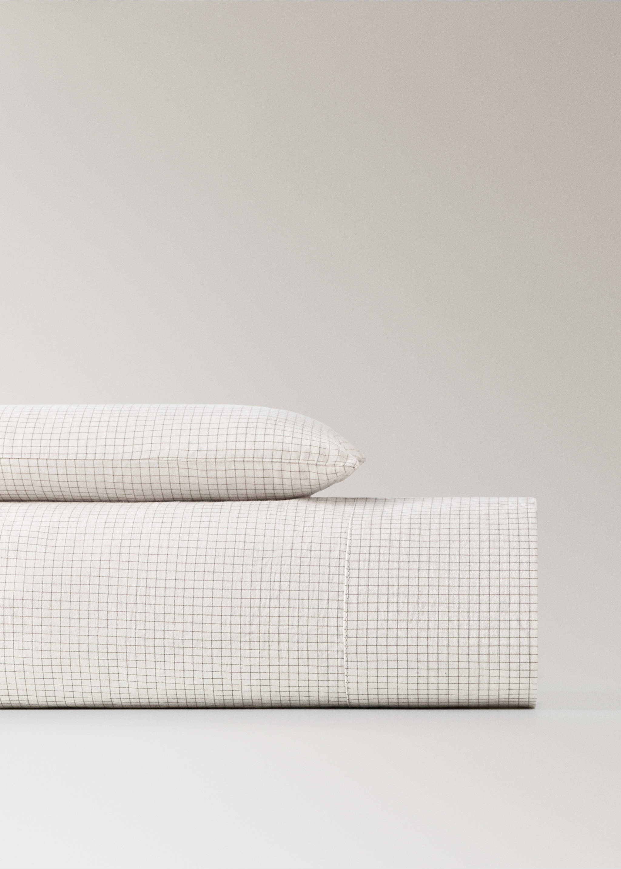 Cotton mini-check bed sheet and pillow set for cot - Article without model, Ecru. Ref: 17081566-00.