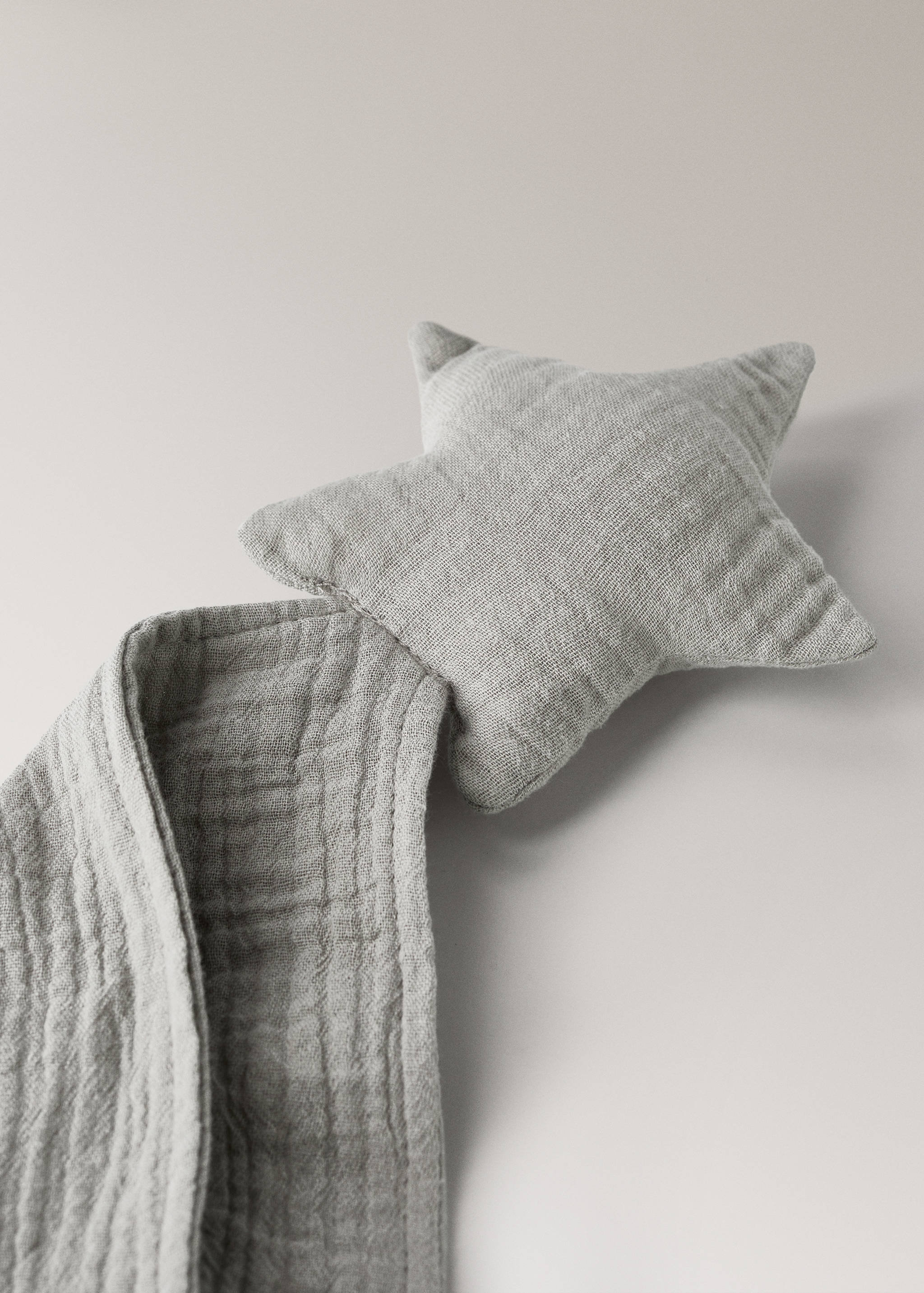 Baby comforter with star design - Details of the article 1