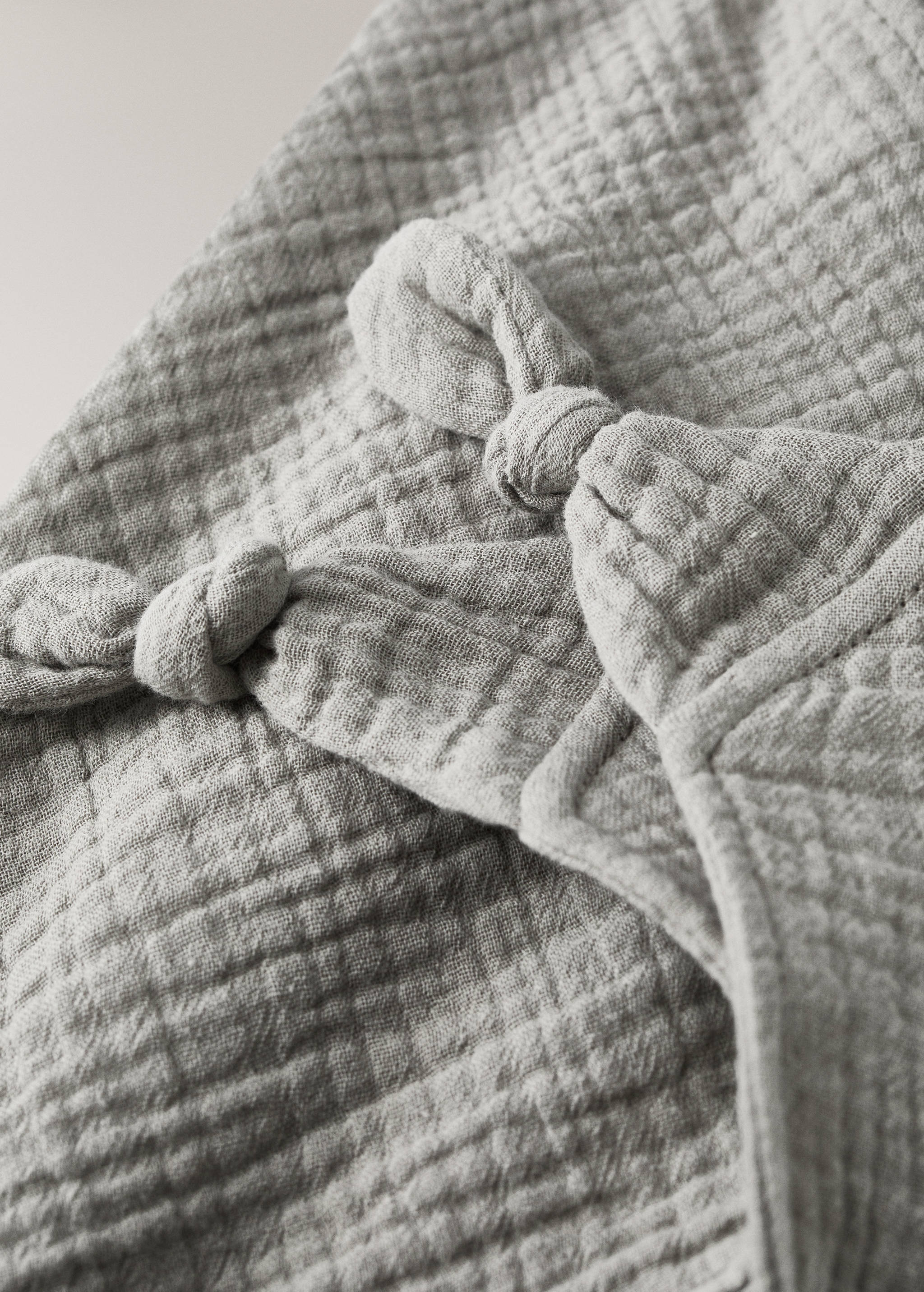 Baby comforter with star design - Details of the article 2