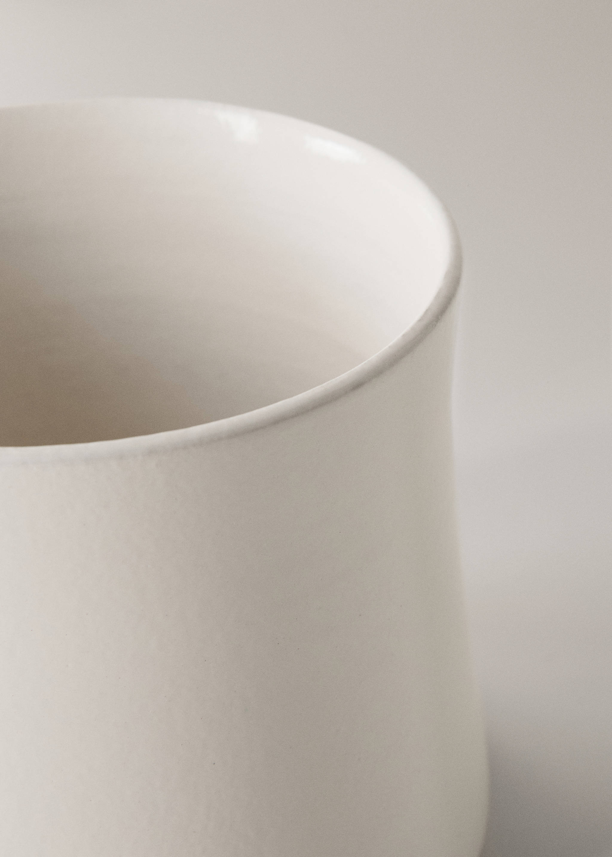 Medium terracotta planter - Details of the article 1