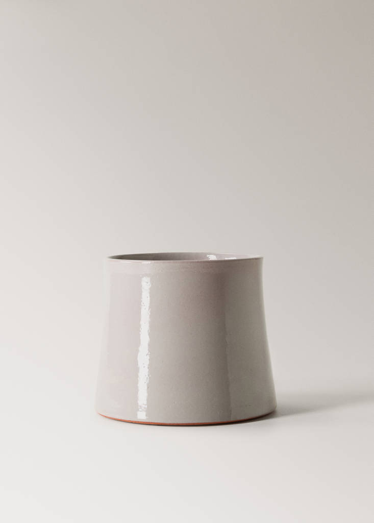 Large terracotta planter — Light/Pastel Grey