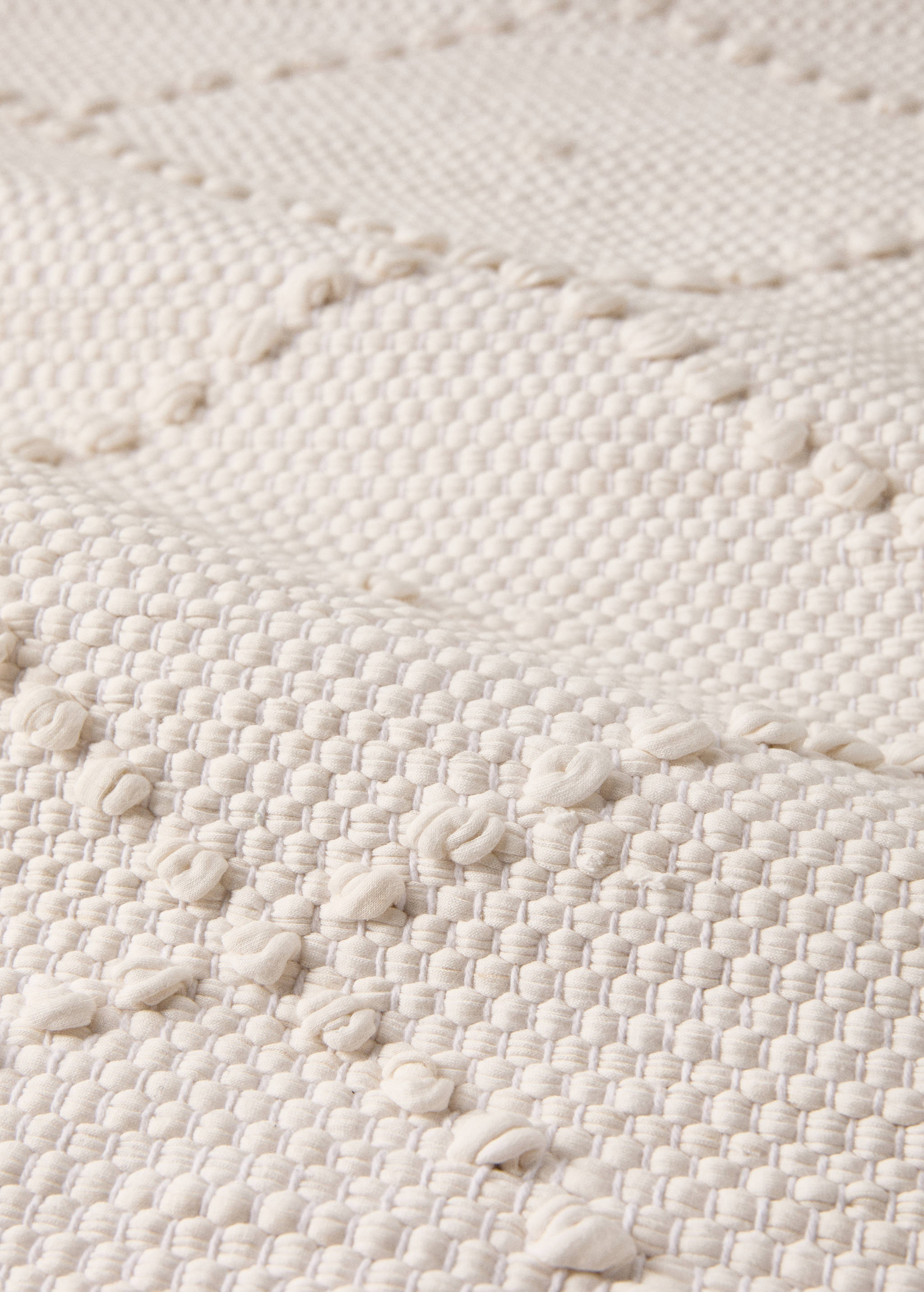 Children's cotton rug with diamond pattern and pom-poms - Details of the article 2