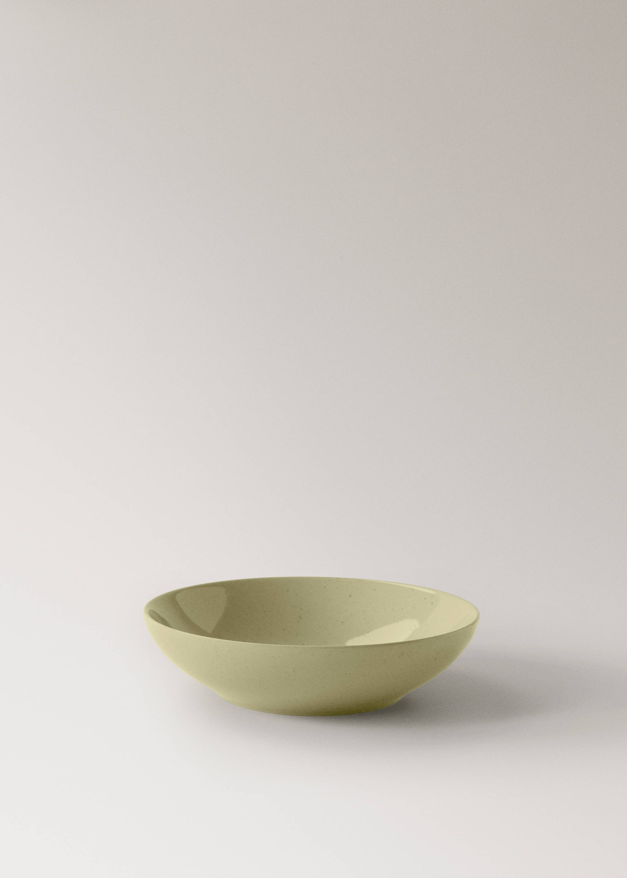 Deep stoneware plate with spots - Details of the article 1