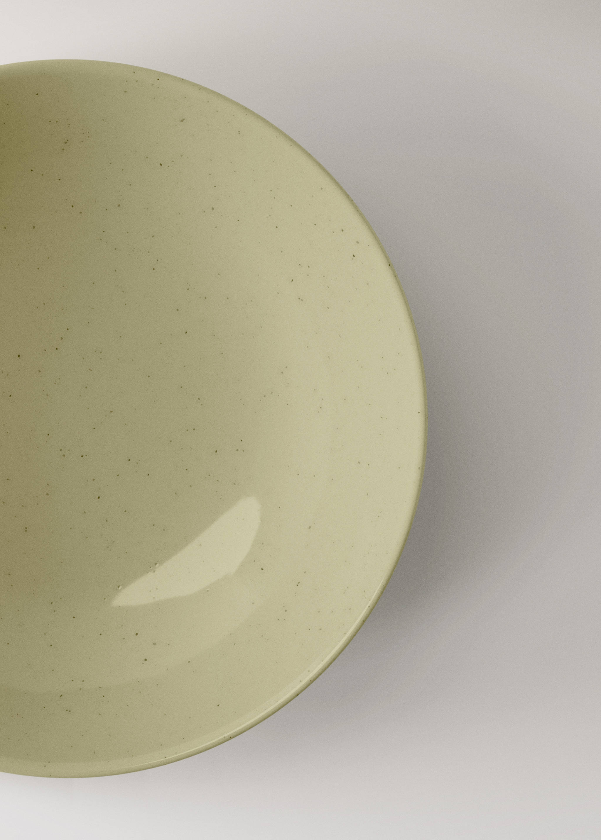 Deep stoneware plate with spots - Details of the article 2