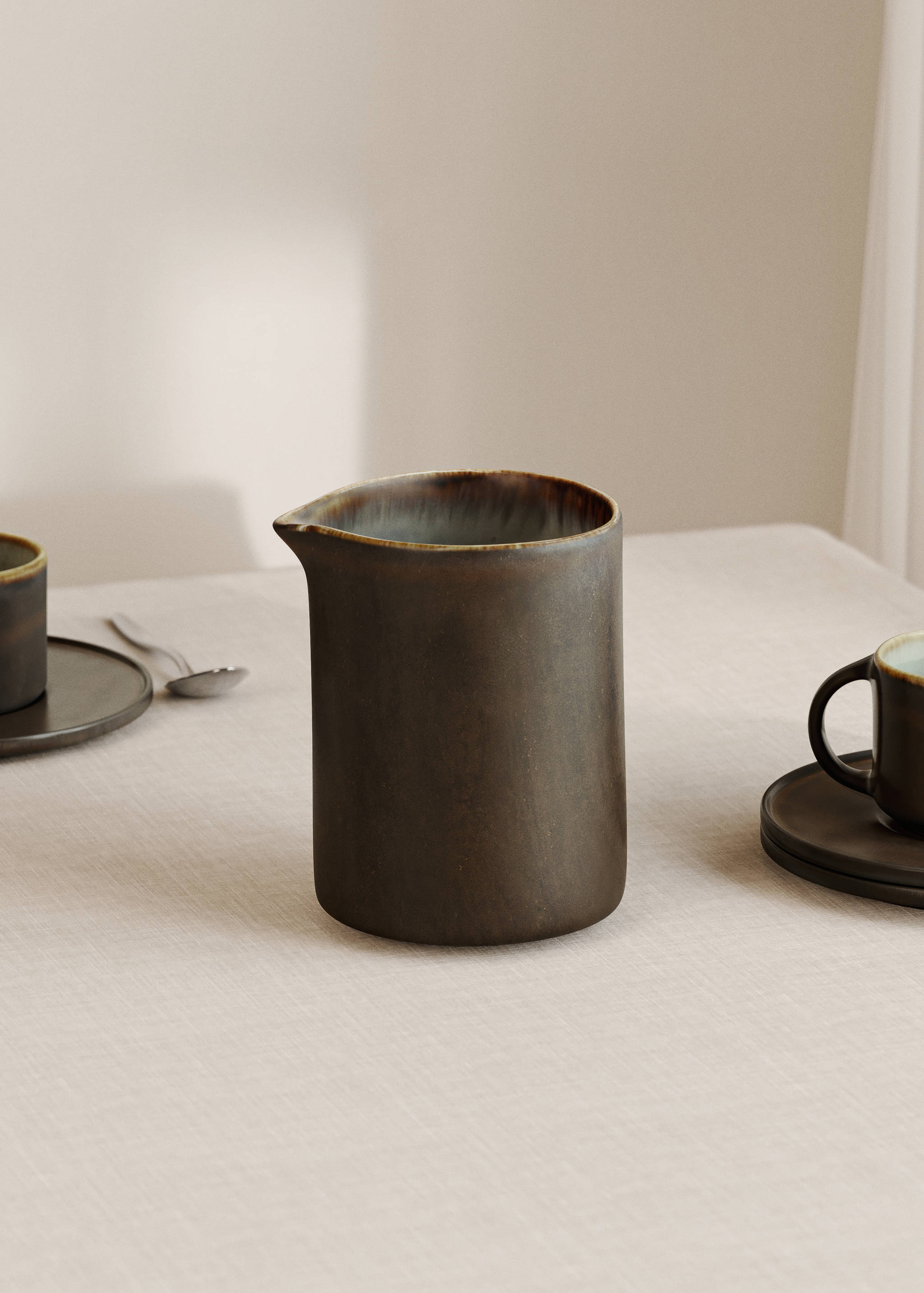 Matte stoneware milk jug - General plane