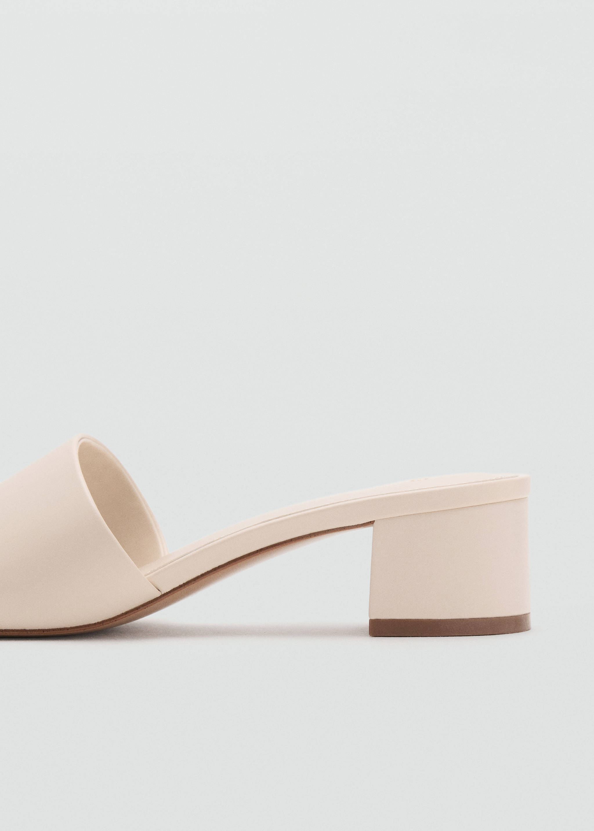 Block-heel sandals with strap - Details of the article 1