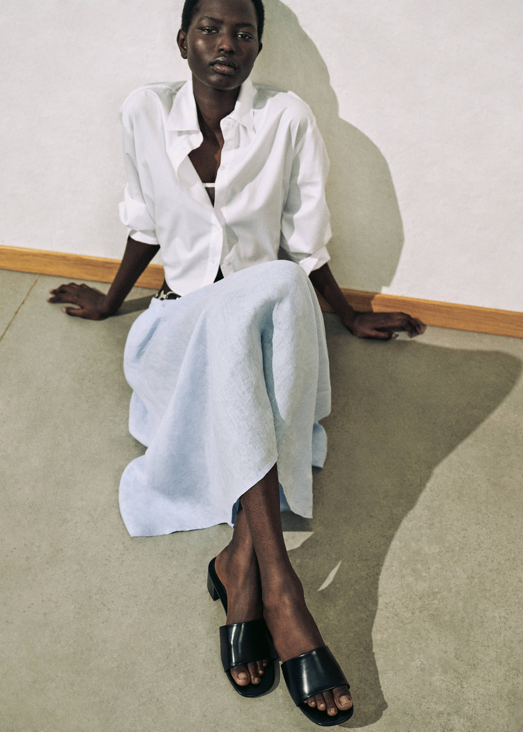 Block-heel sandals with strap - General plane