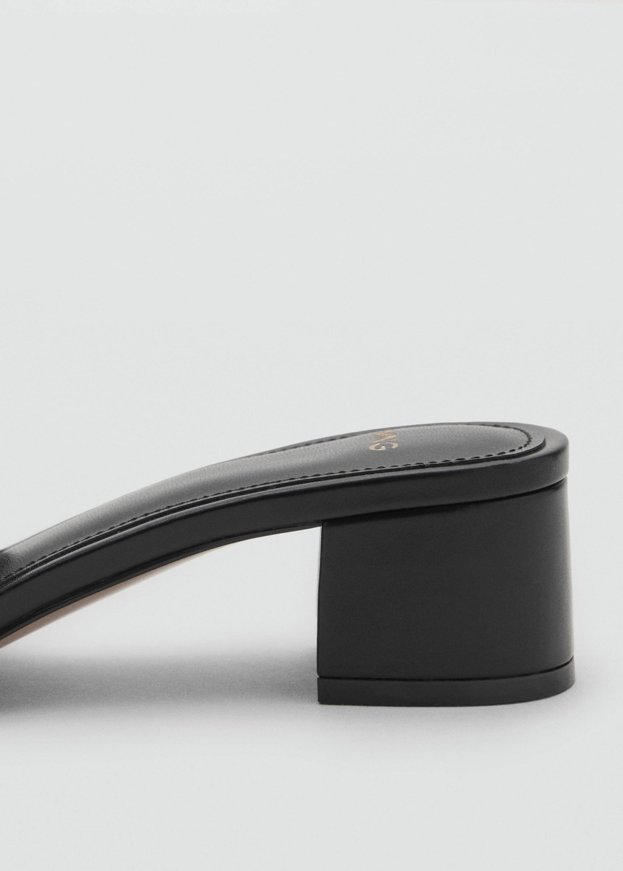 Block-heel sandals with strap - Details of the article 1