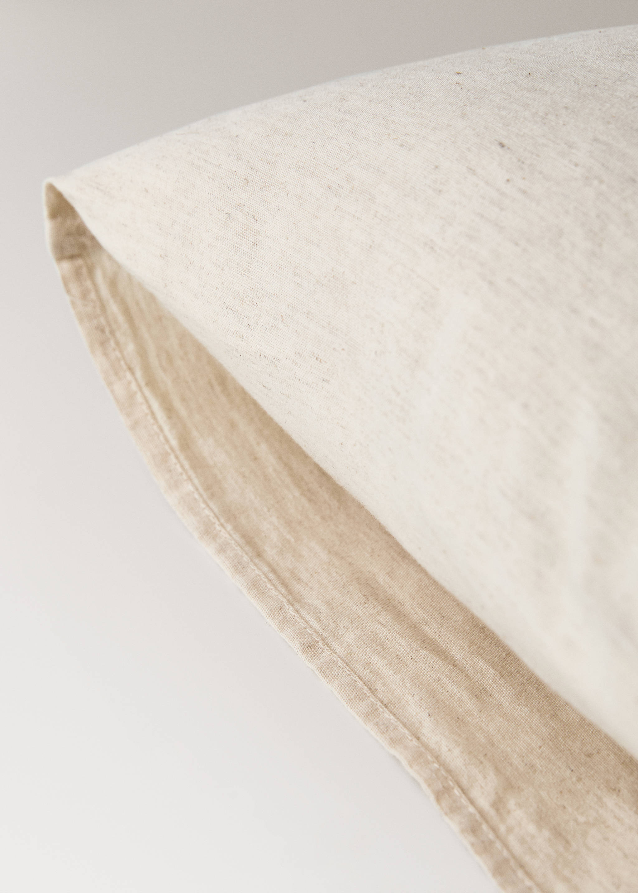 Putetrekk for barn i bomull og lin med broderte piggsvin - Artikkeldetalj 1