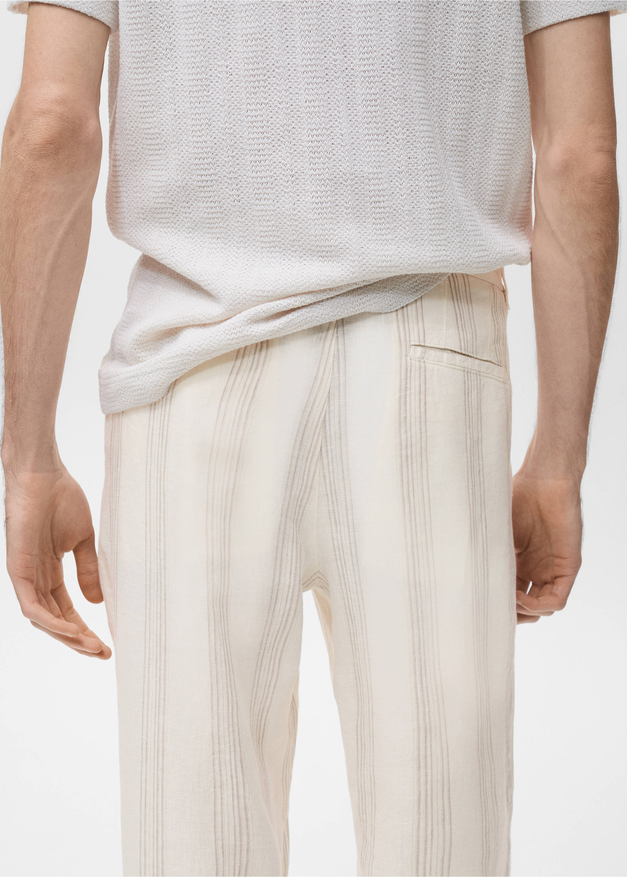 100% linen pants with elastic waistband - Details of the article 6, Off White. Ref: 17082893-00.