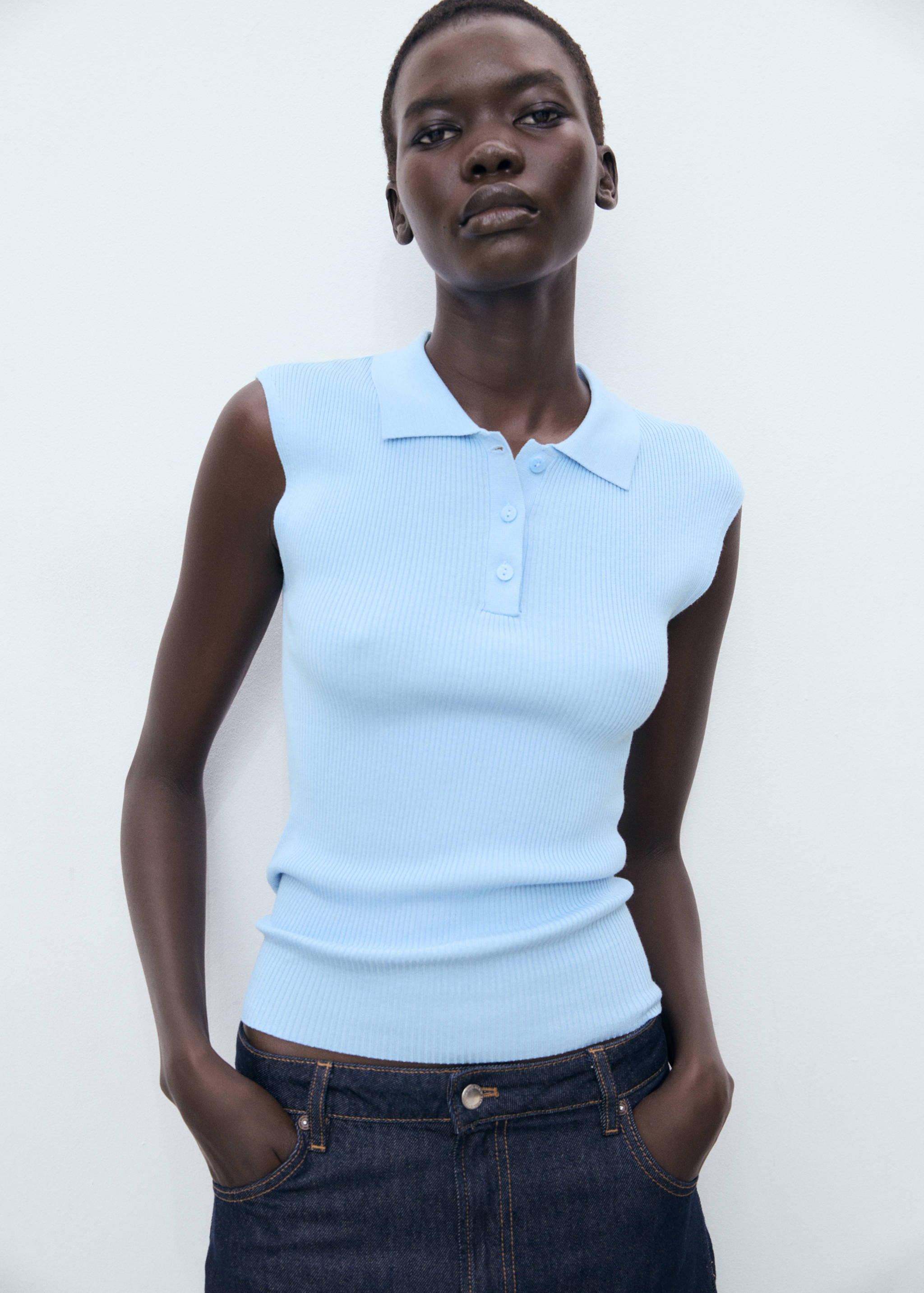 Polo-neck knitted top - Medium plane