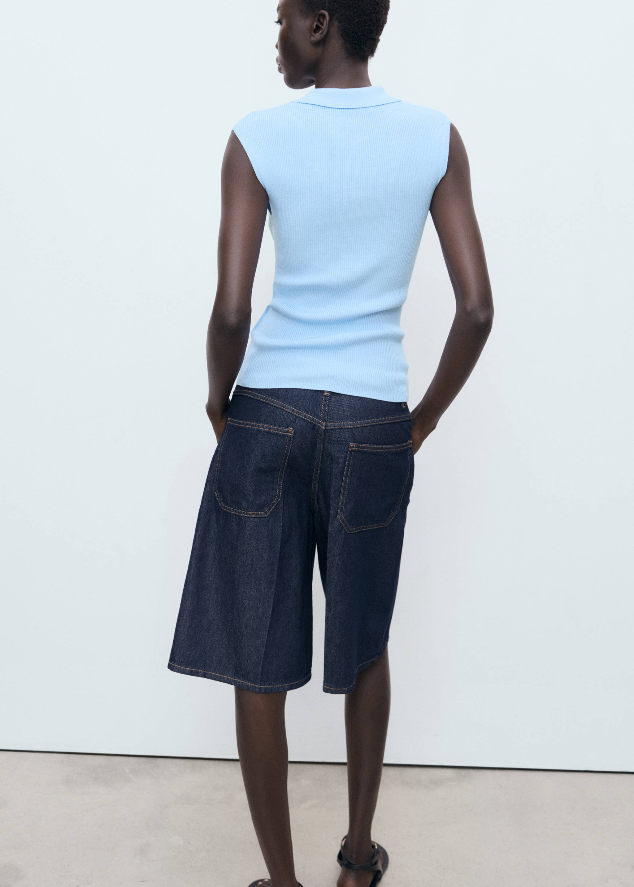 Polo-neck knitted top - Reverse of the article