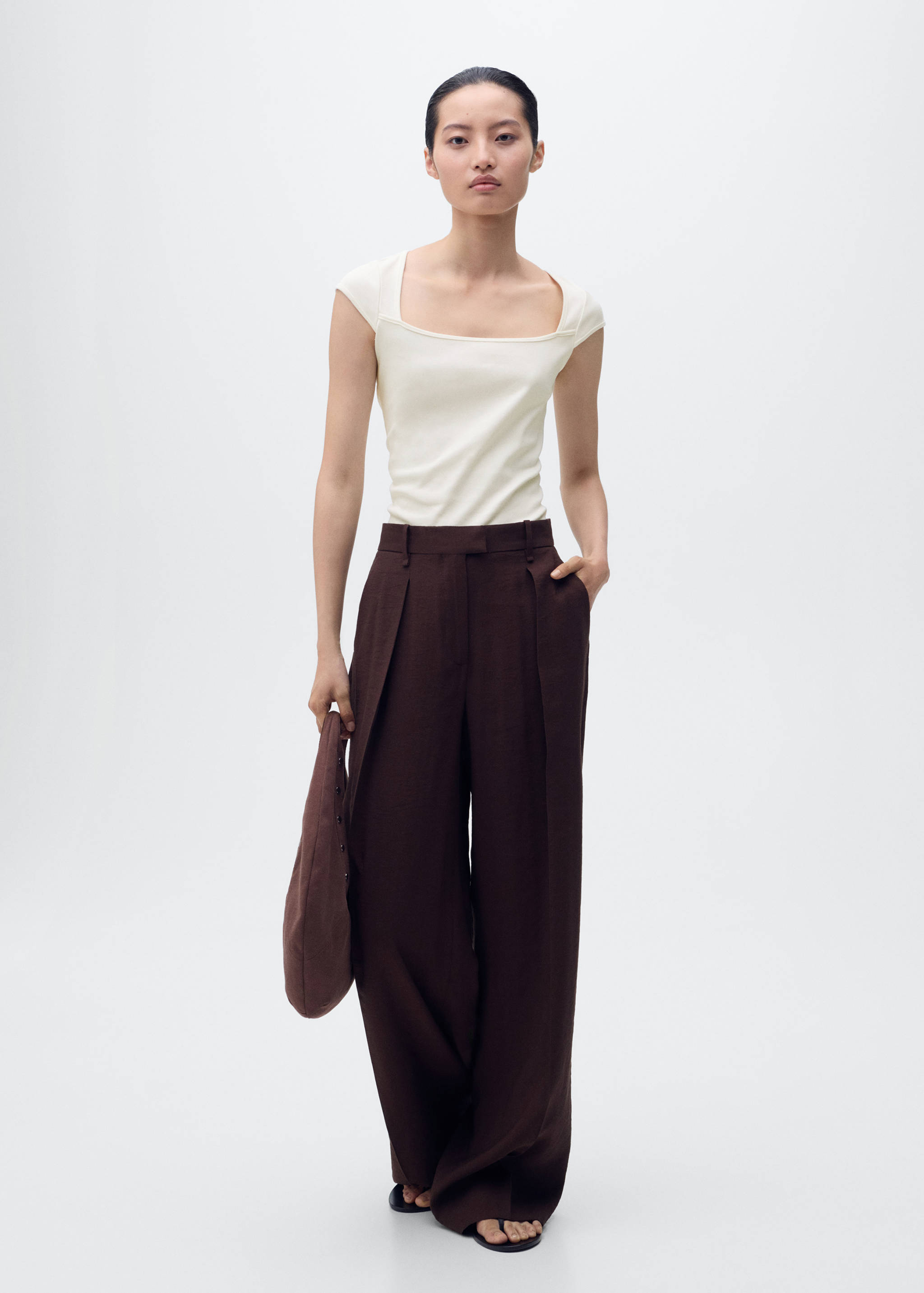 Cotton t-shirt with low neckline - General plane