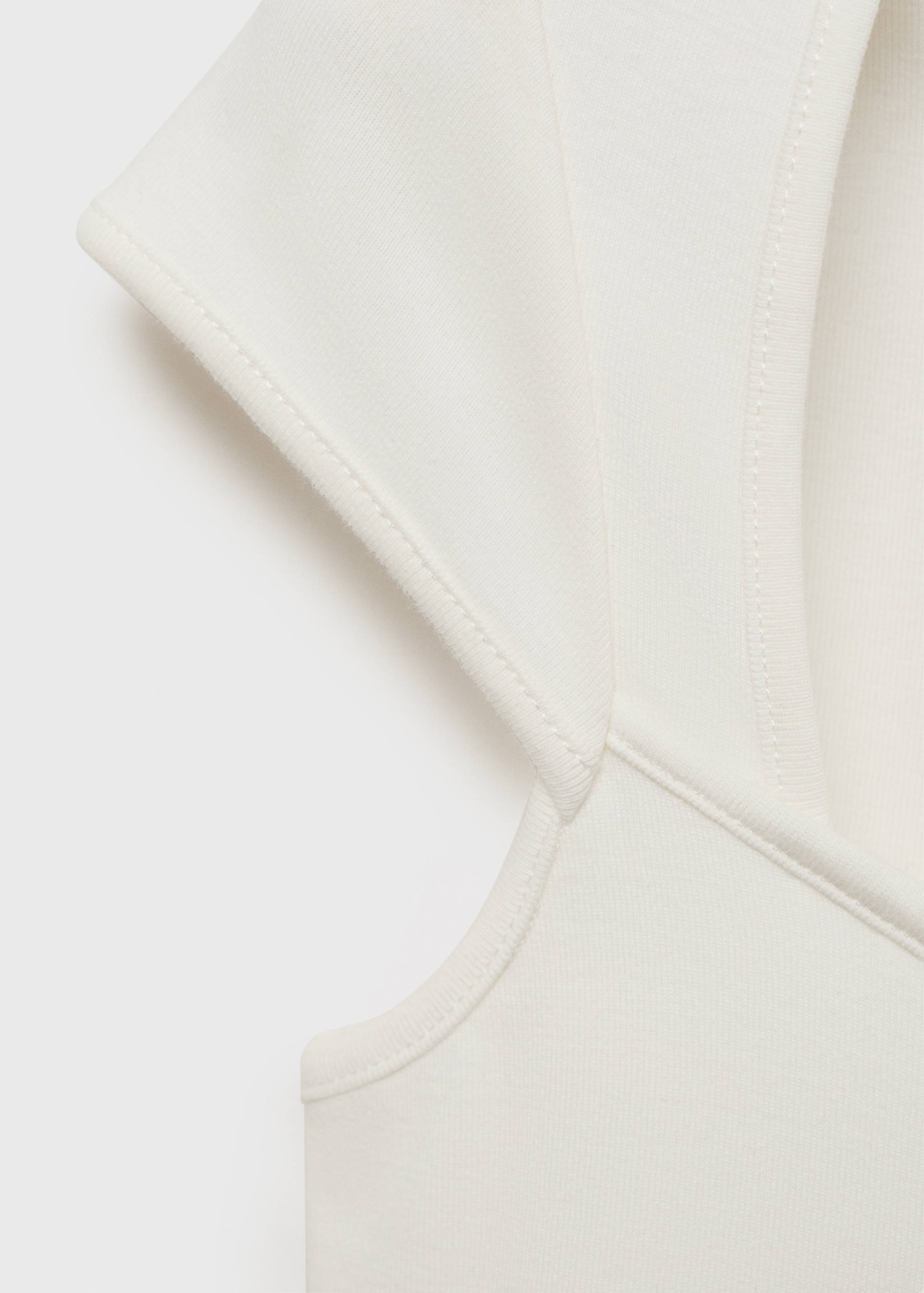 Cotton t-shirt with low neckline - Details of the article 8