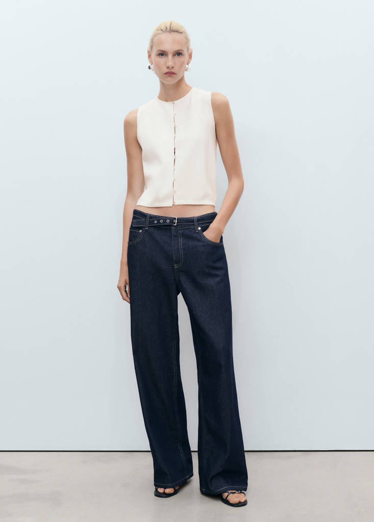 Fine-knit waistcoat with buttons — White