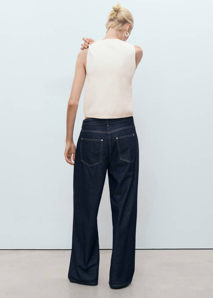 Fine-knit waistcoat with buttons — White