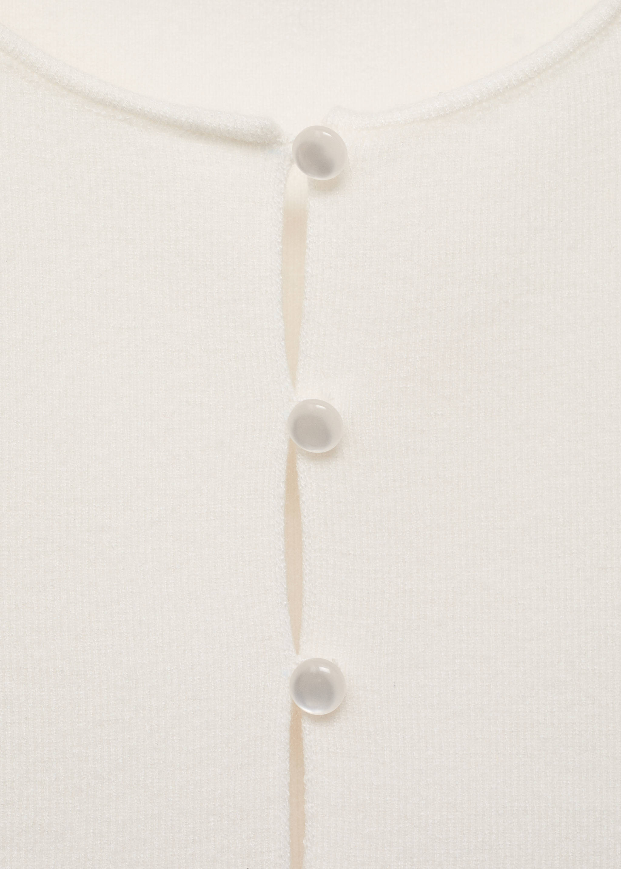 Colete de malha fina com botões - Pormenor do artigo 8